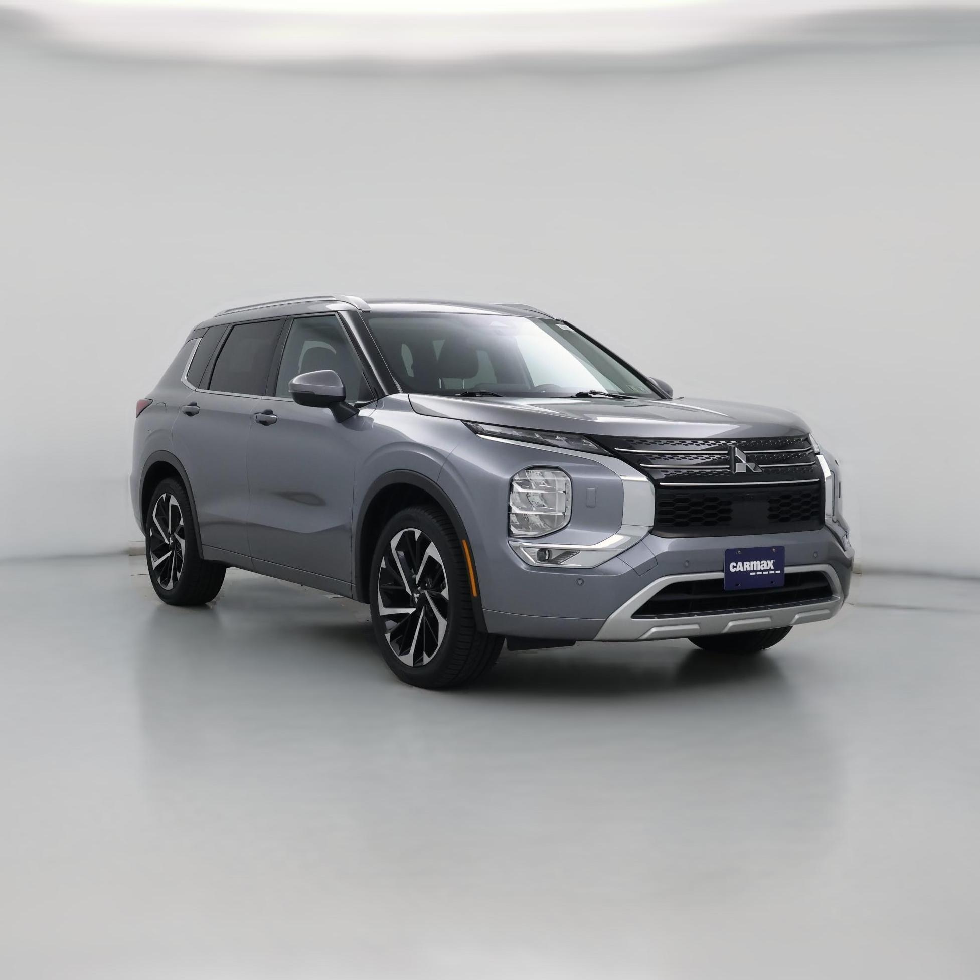 Thumbnail: 2022 Mitsubishi Outlander - 1