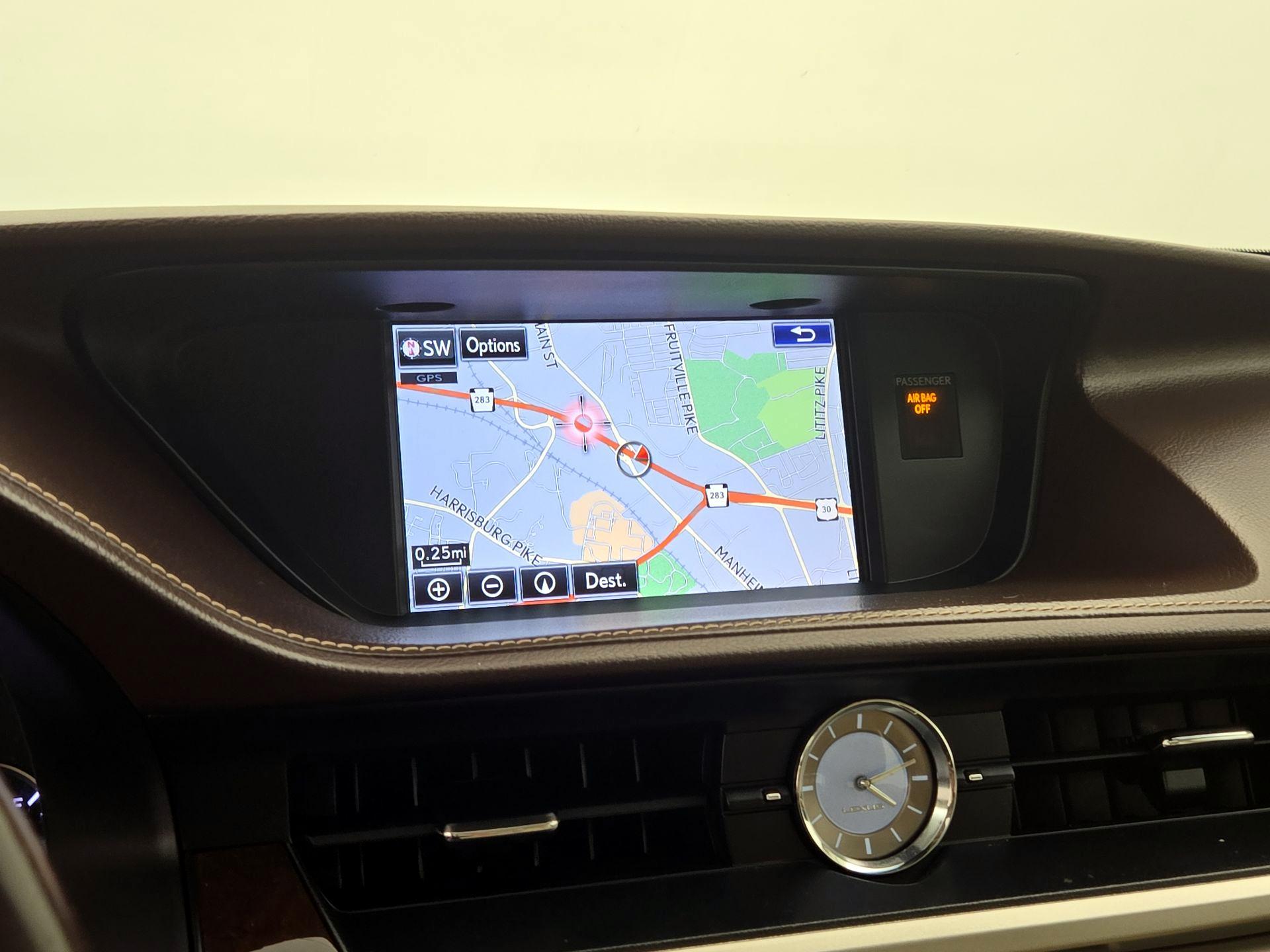 Thumbnail: 2016 Lexus ES - 14