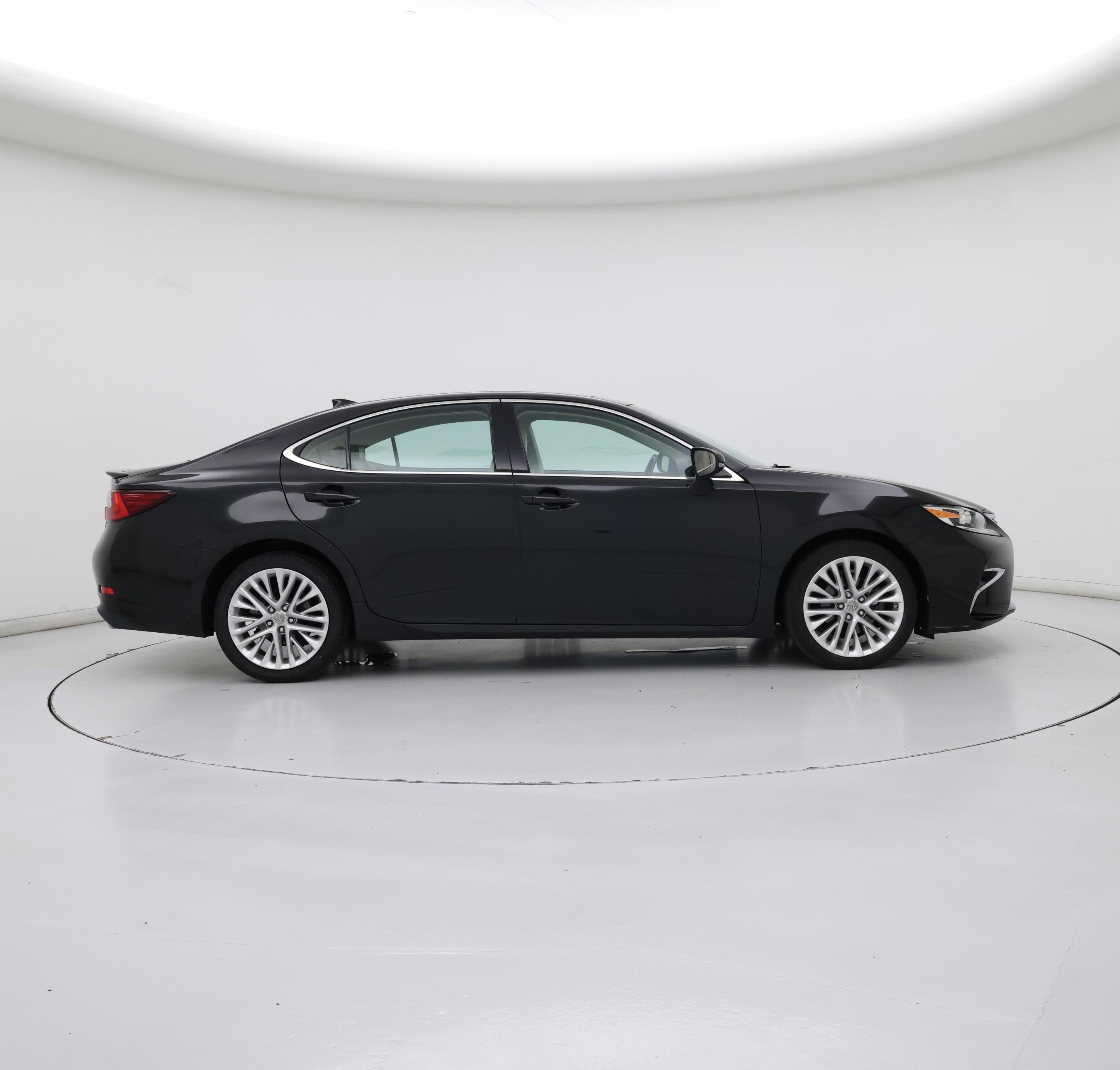 Thumbnail: 2016 Lexus ES - 7
