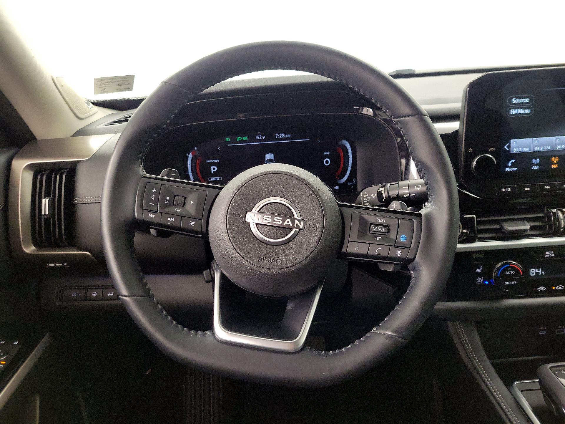 Thumbnail: 2022 Nissan Pathfinder - 10