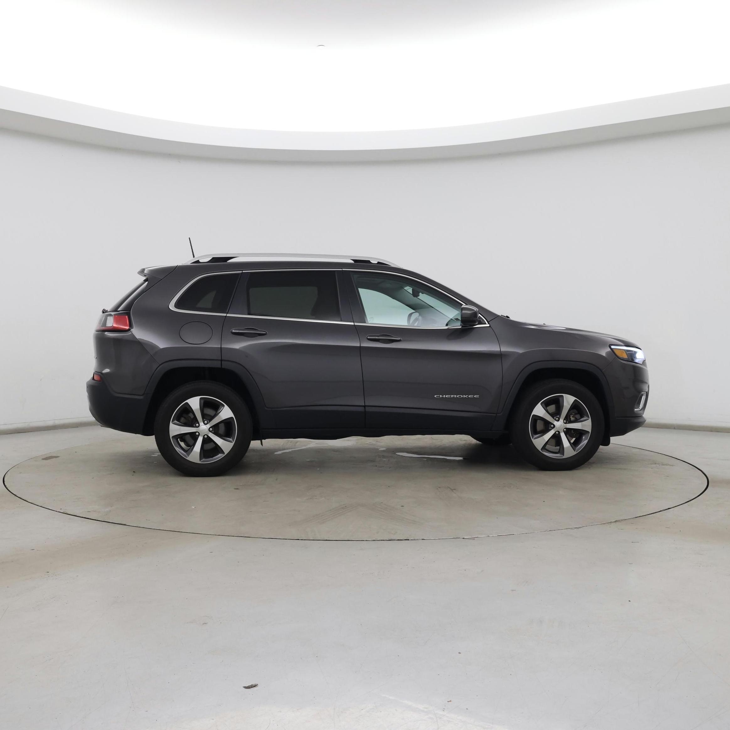 Thumbnail: 2020 Jeep Cherokee - 7