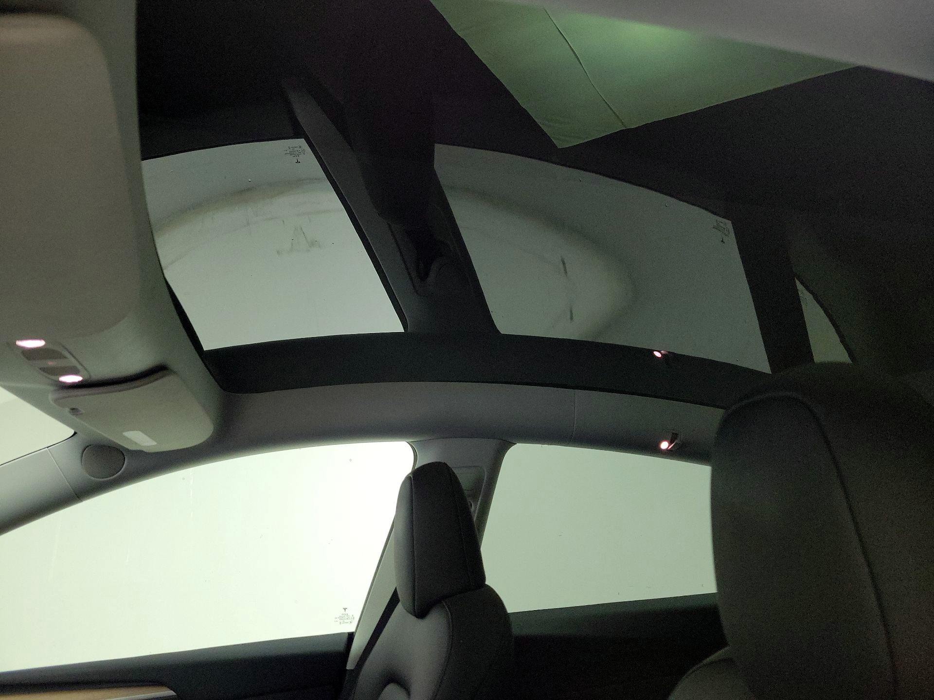 Thumbnail: 2022 Tesla Model Y - 18