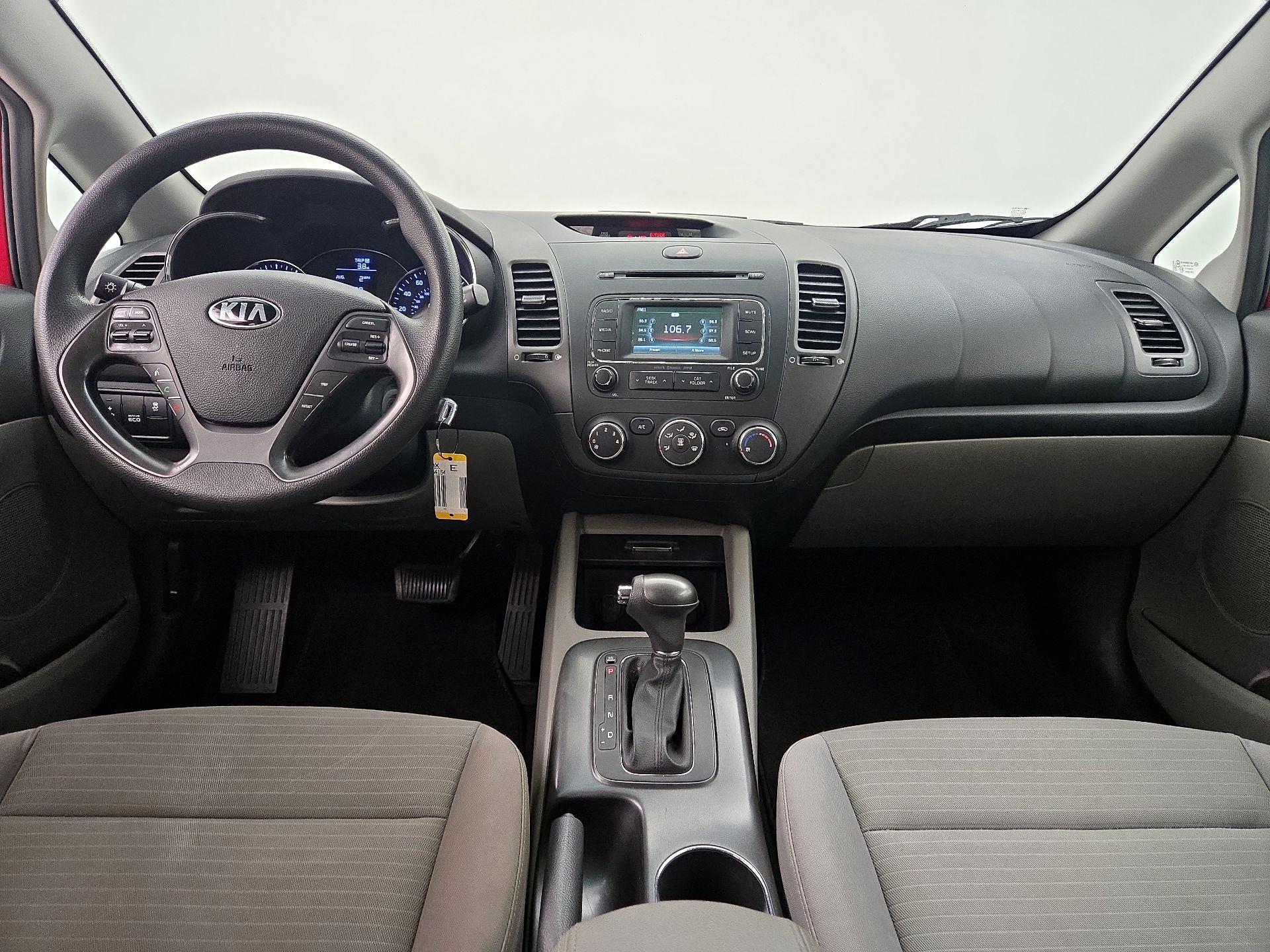 Thumbnail: 2016 Kia Forte - 9