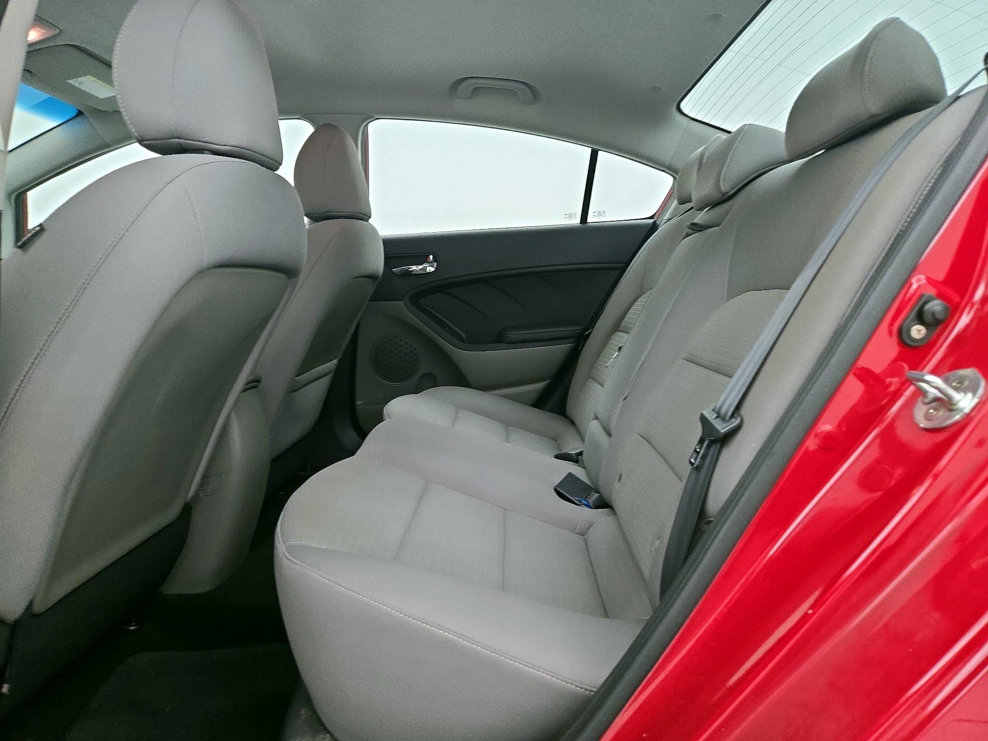 Thumbnail: 2016 Kia Forte - 18