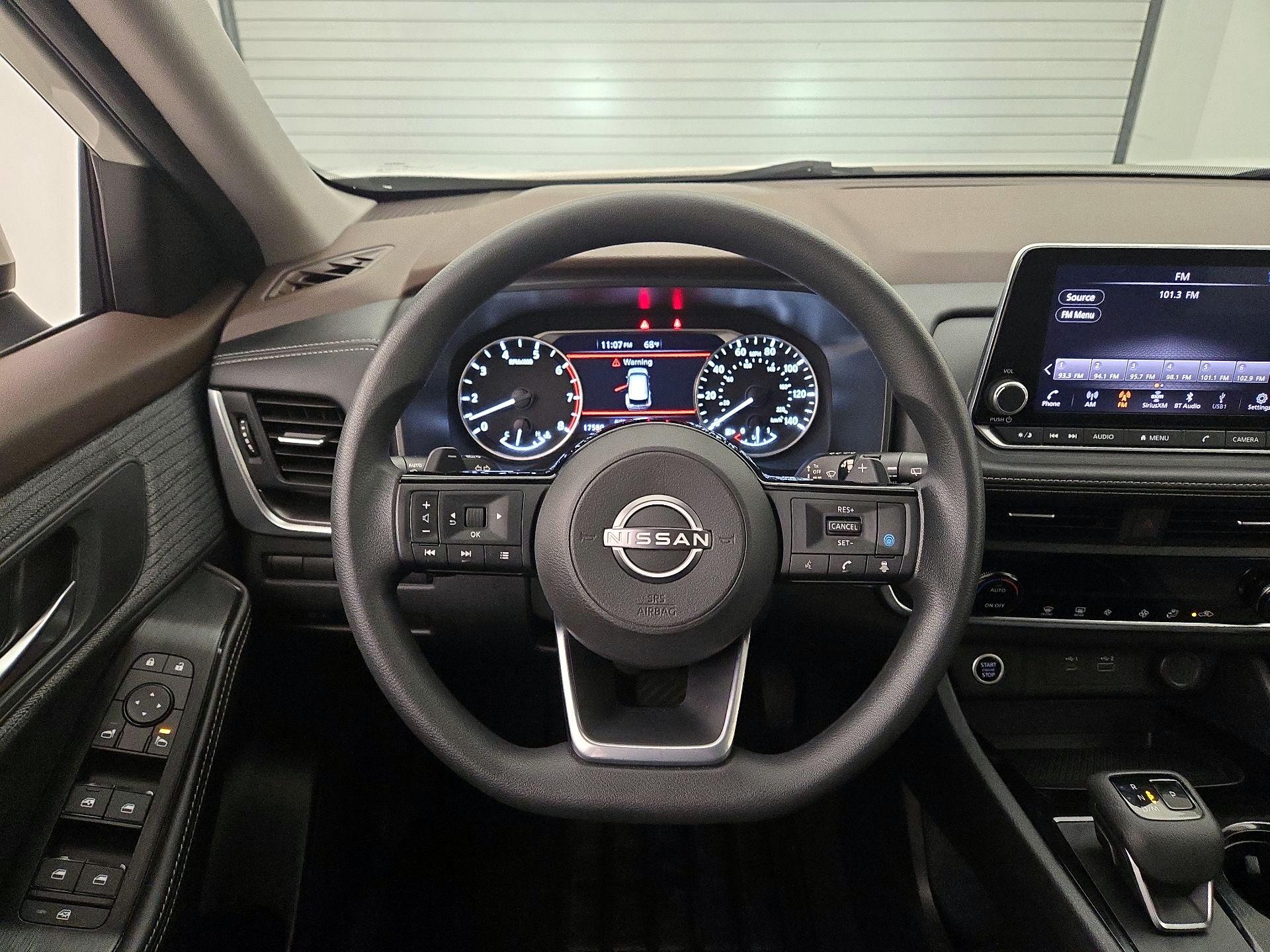 Thumbnail: 2023 Nissan Rogue - 10
