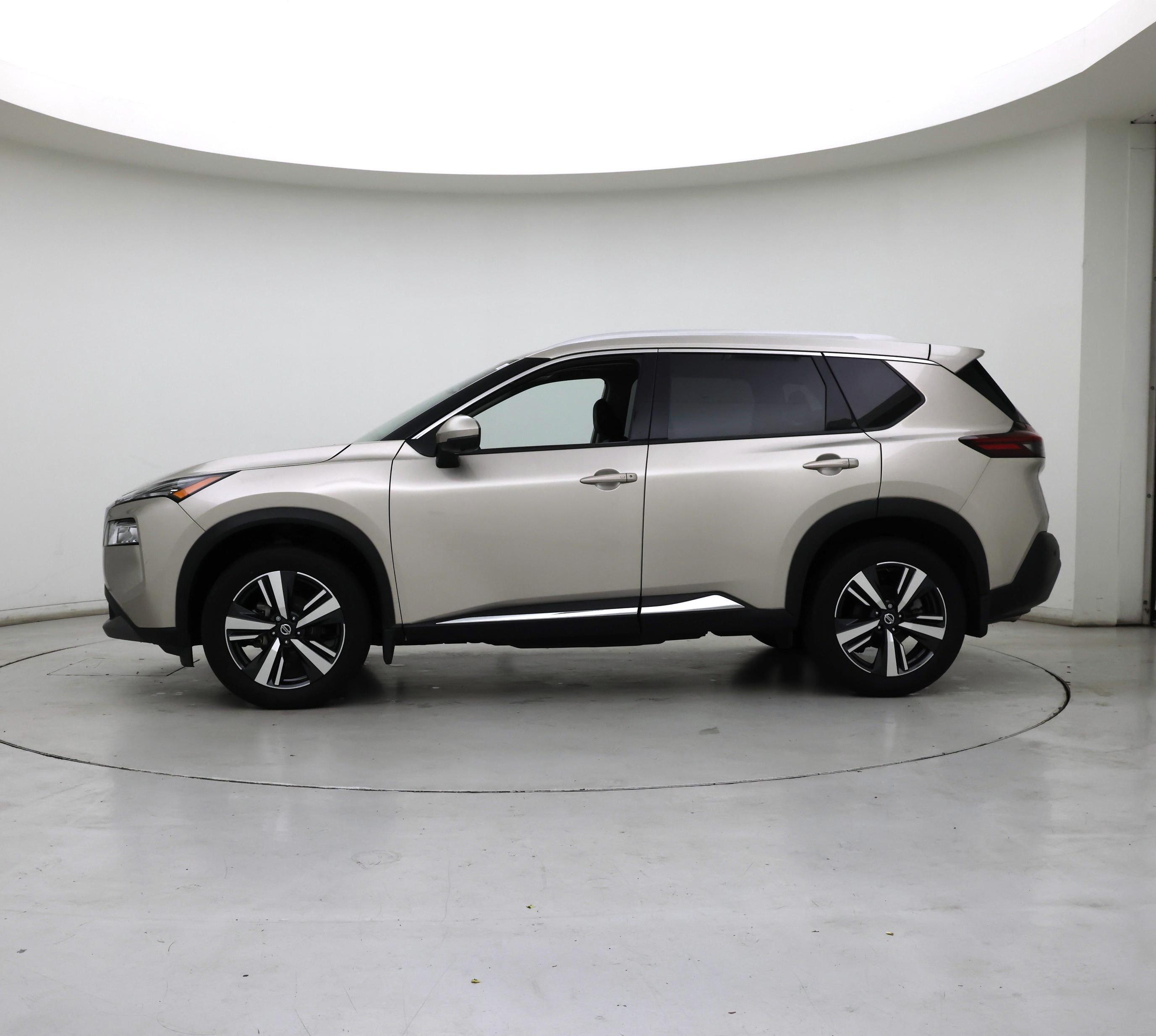 Thumbnail: 2021 Nissan Rogue - 3