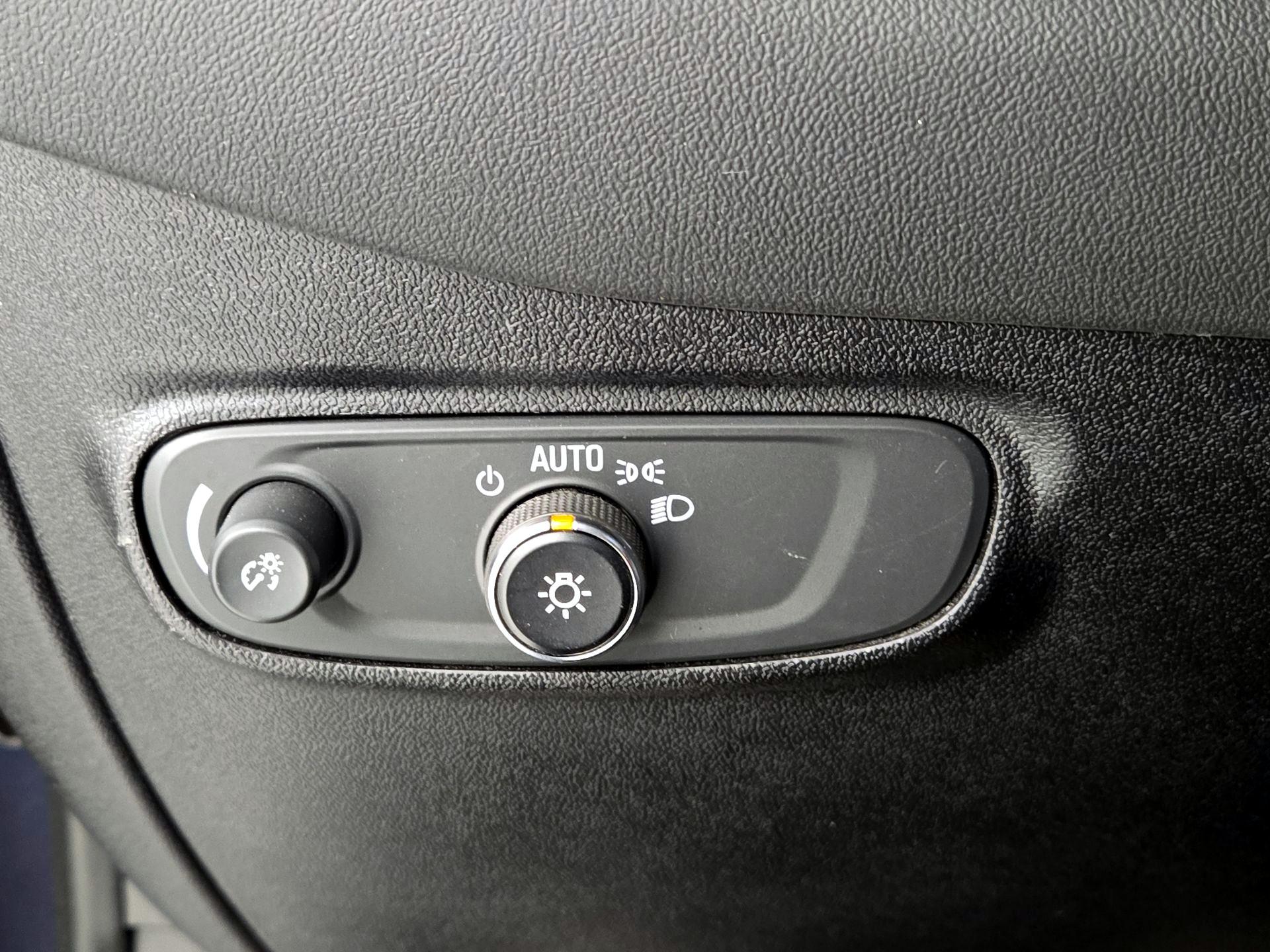 Thumbnail: 2019 Chevrolet Equinox - 13
