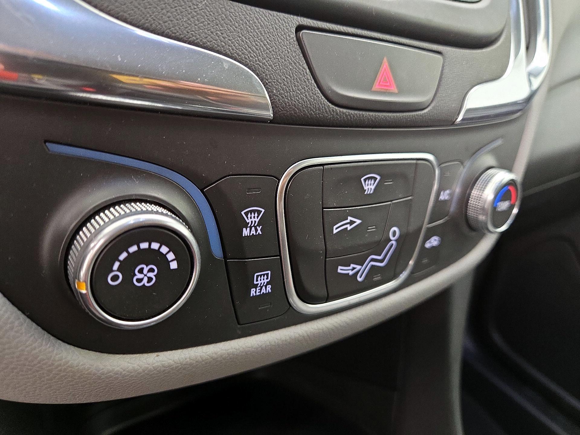 Thumbnail: 2019 Chevrolet Equinox - 16