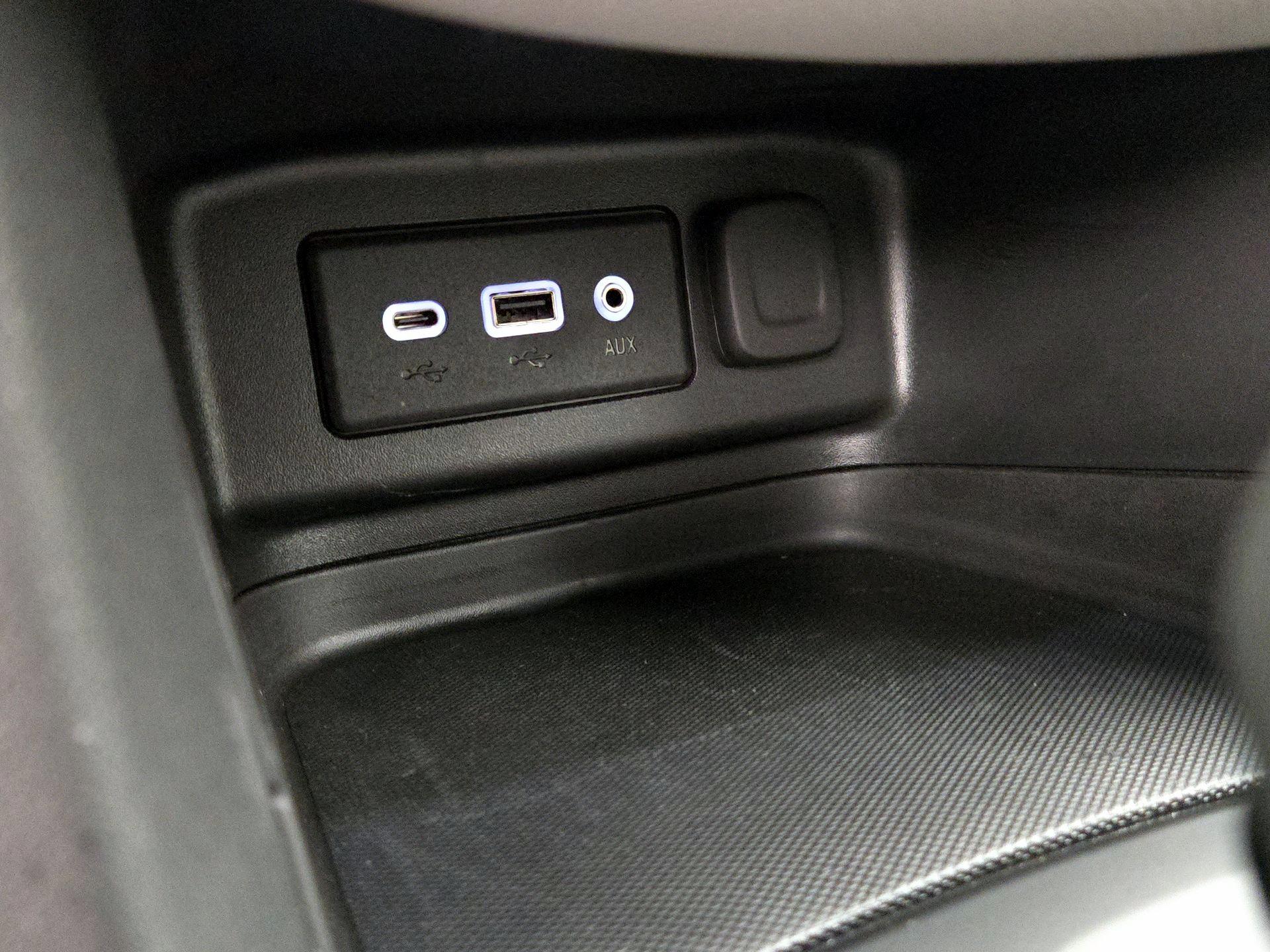 Thumbnail: 2019 Chevrolet Equinox - 18