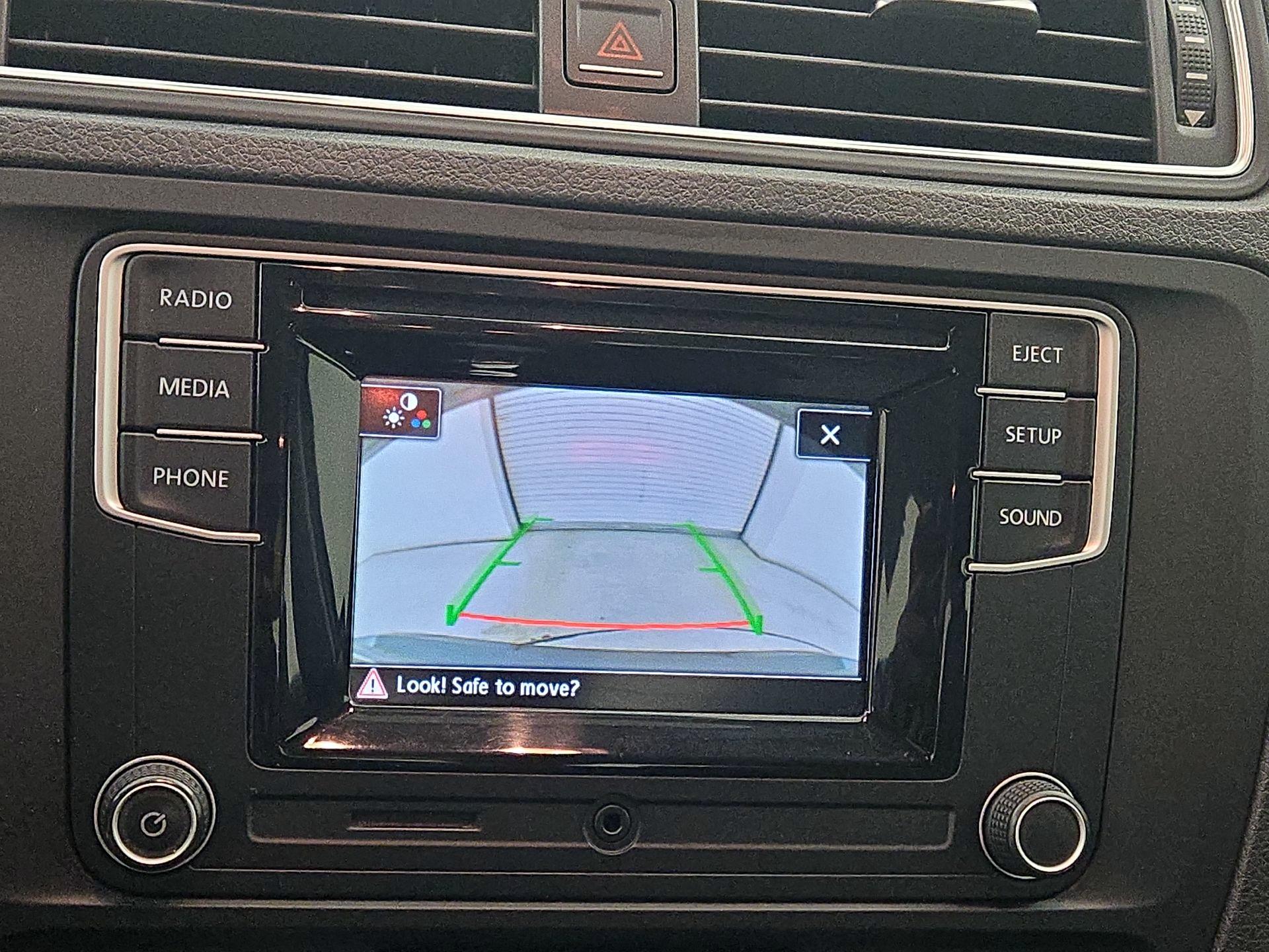 Thumbnail: 2017 Volkswagen Jetta - 14