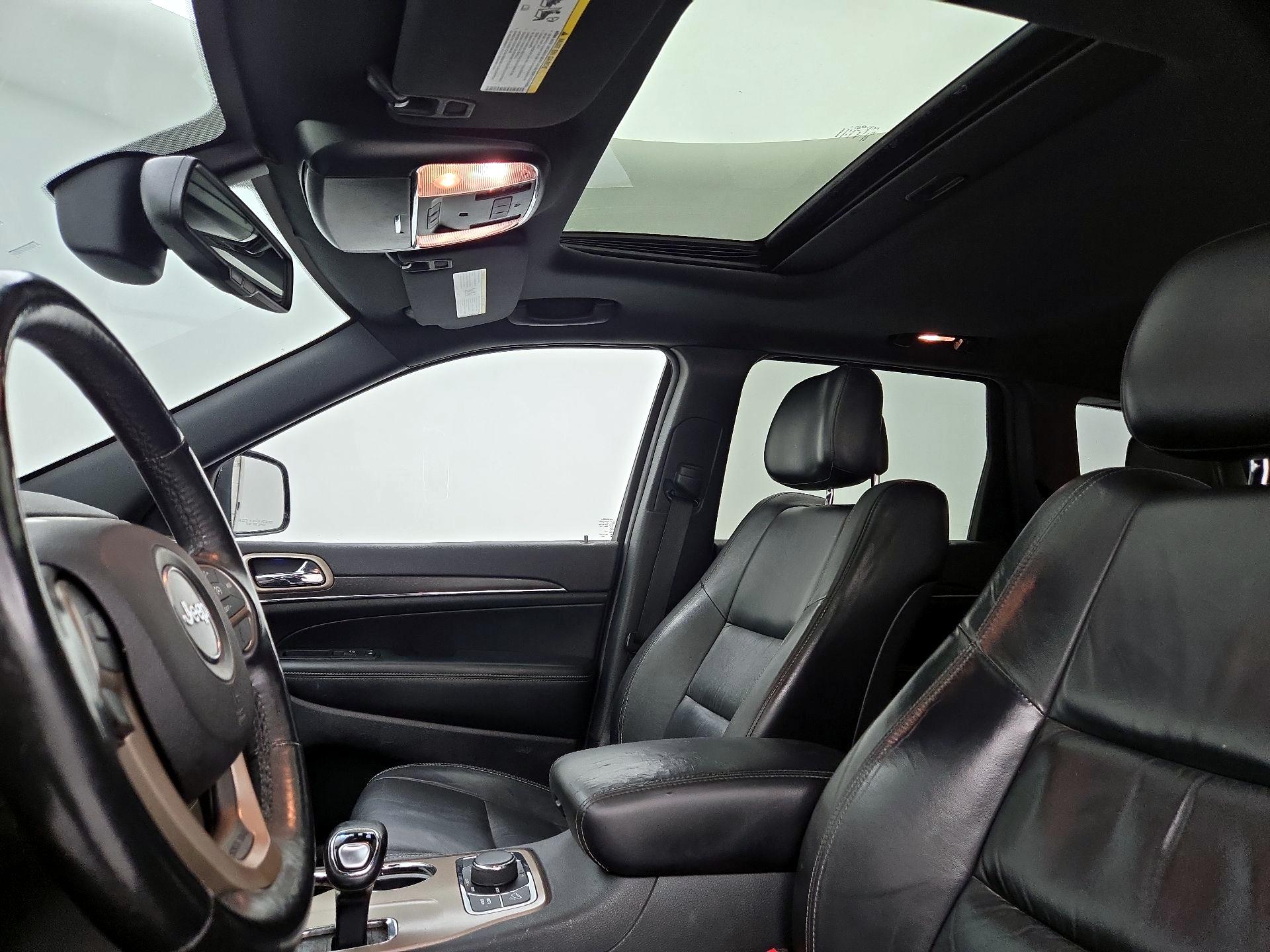 Thumbnail: 2015 Jeep Grand Cherokee - 20
