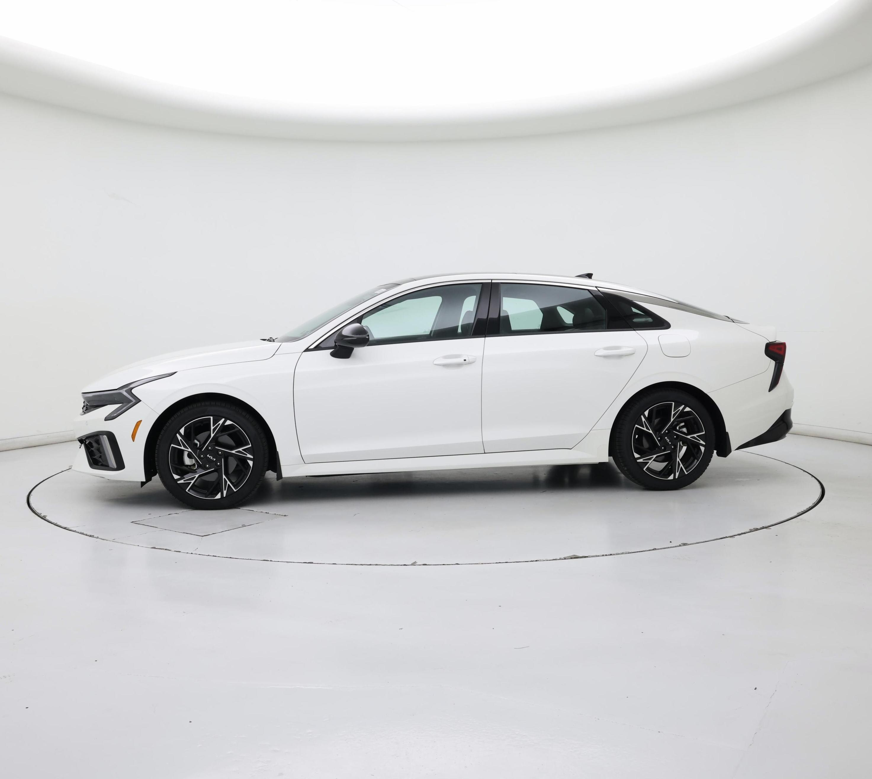 Thumbnail: 2025 Kia K5 - 3