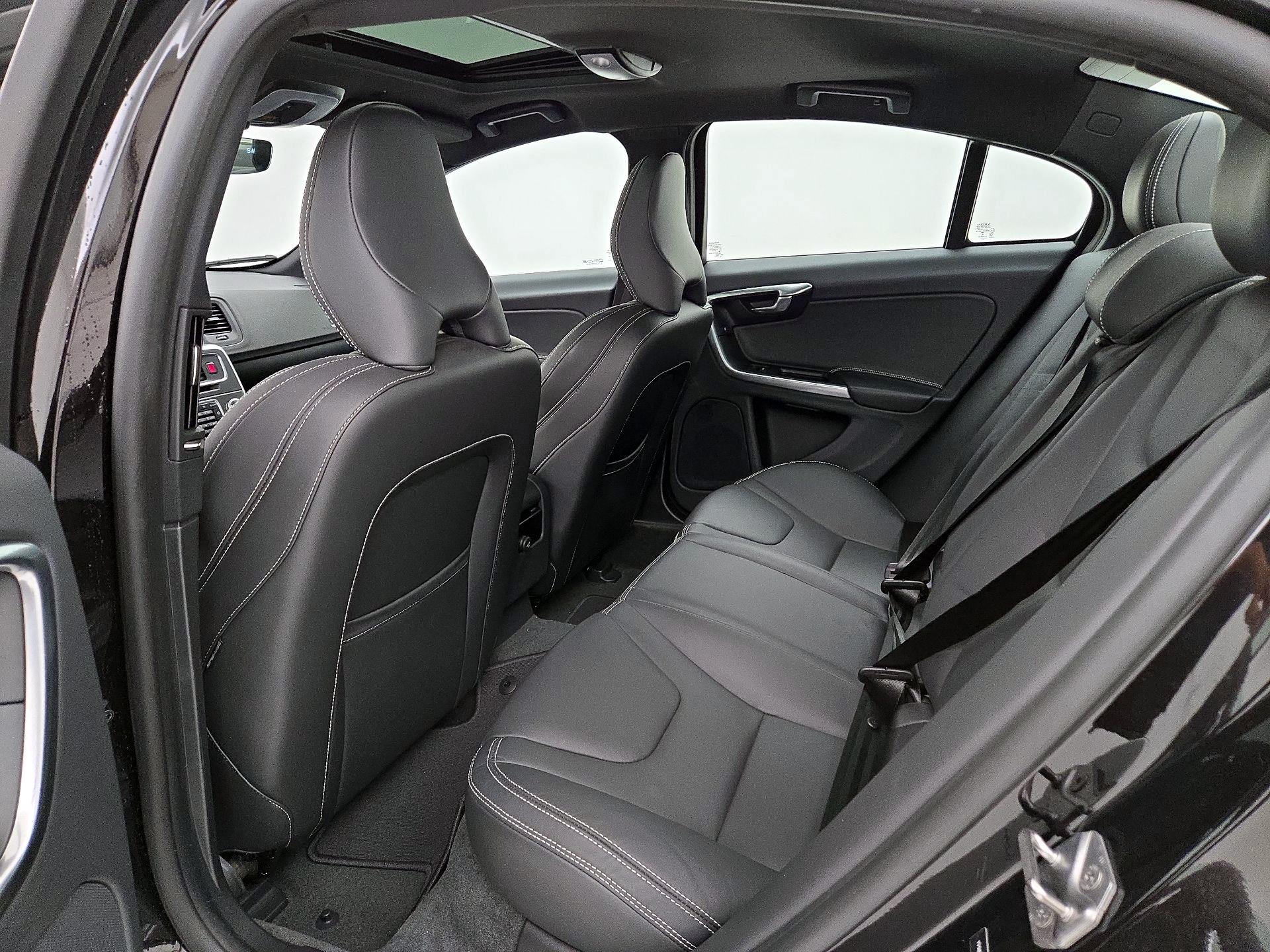 Thumbnail: 2015 Volvo S60 - 19