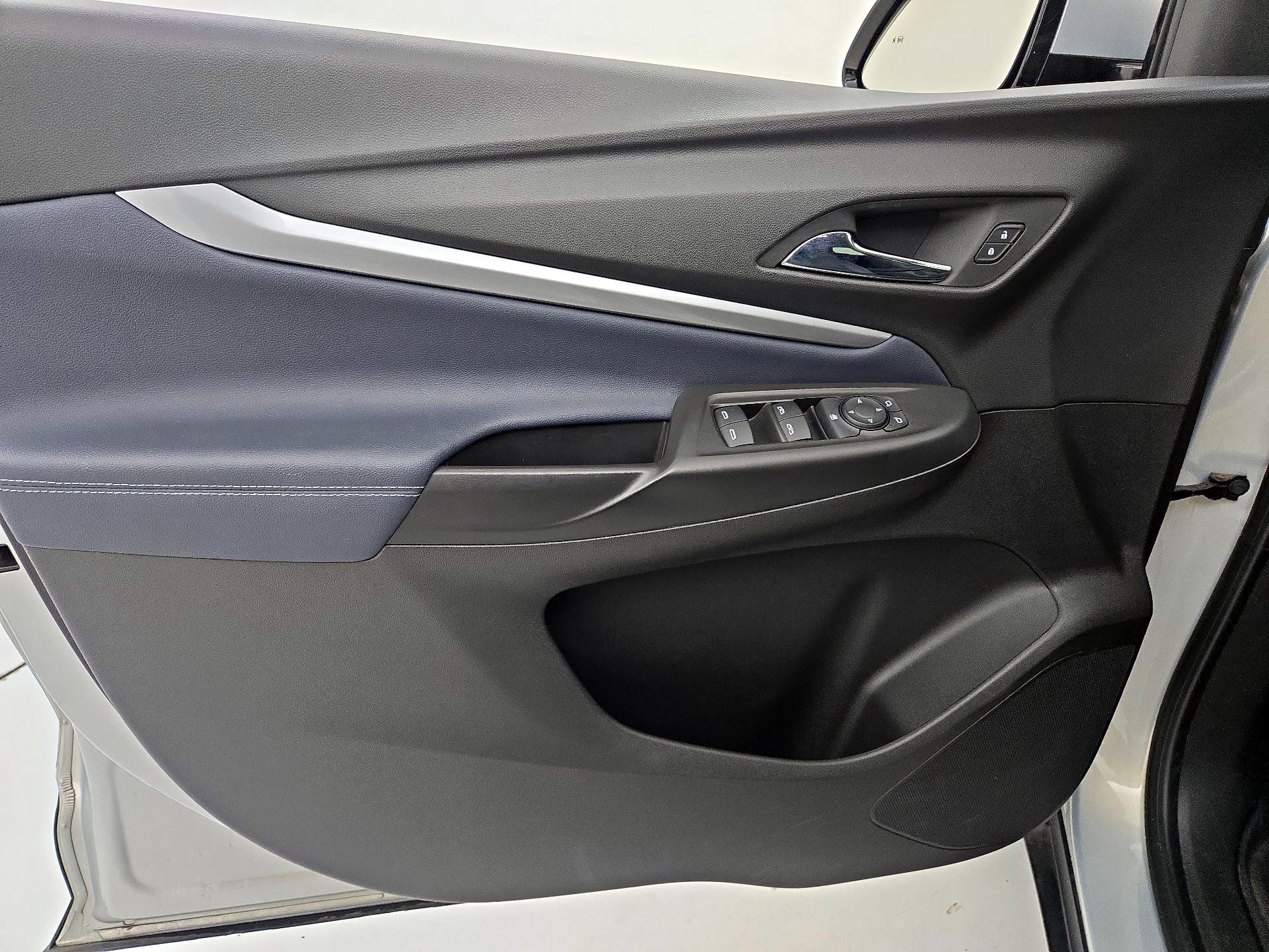 Thumbnail: 2023 Chevrolet Bolt EUV - 12