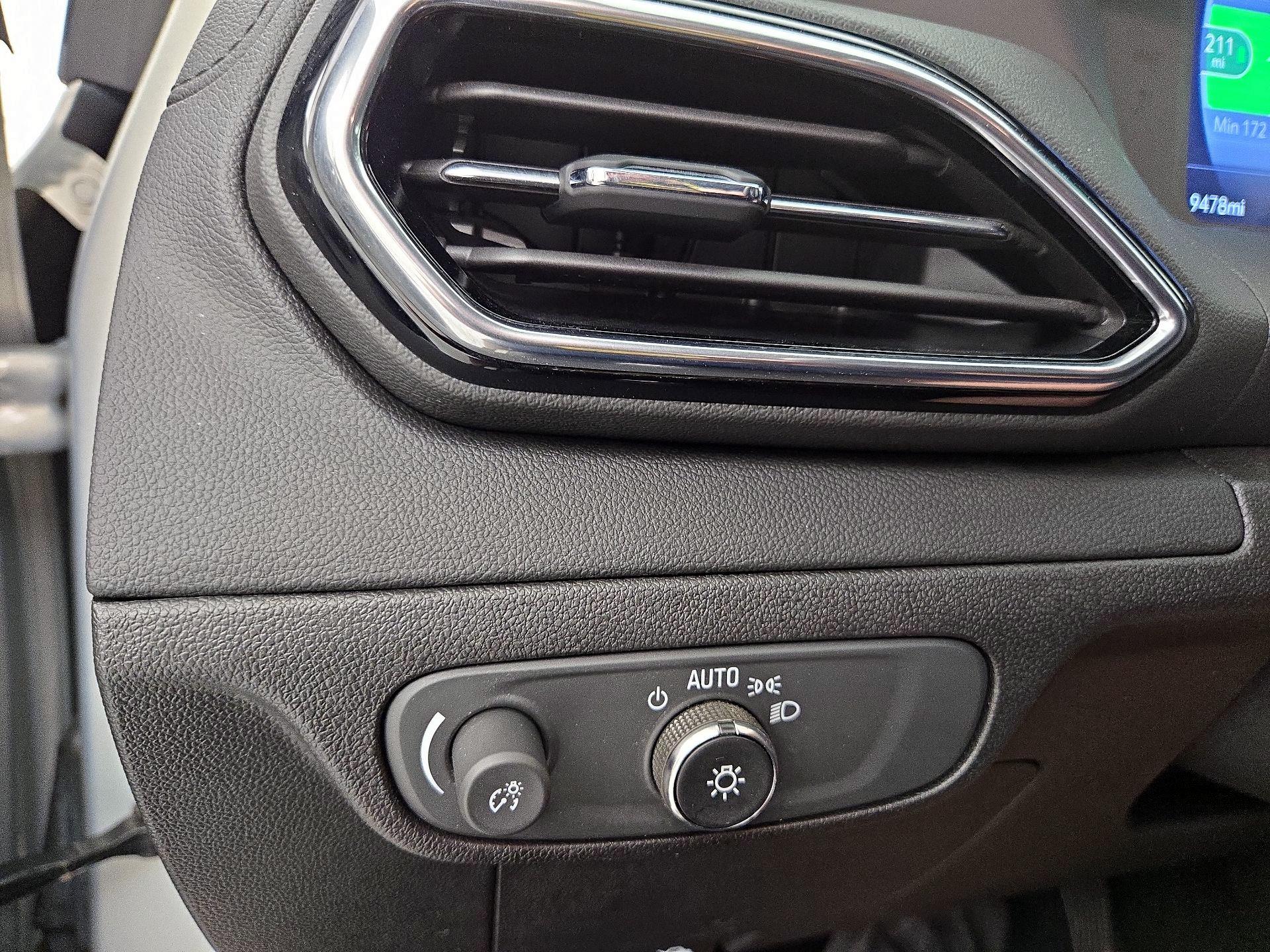 Thumbnail: 2023 Chevrolet Bolt EUV - 13