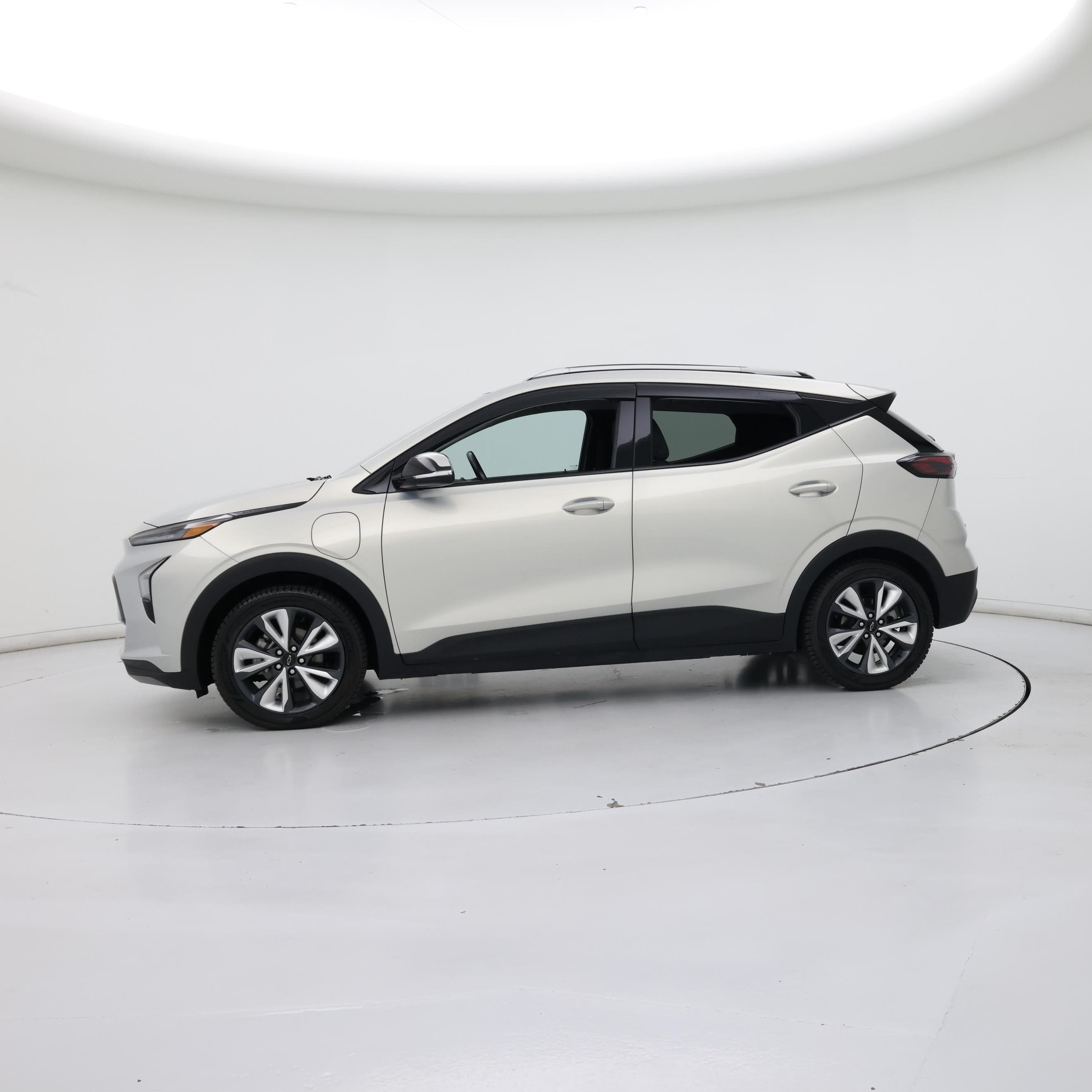 Thumbnail: 2023 Chevrolet Bolt EUV - 3
