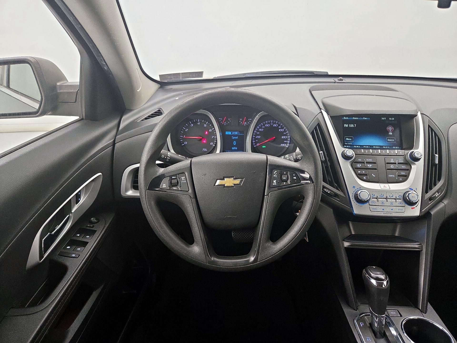 Thumbnail: 2017 Chevrolet Equinox - 10