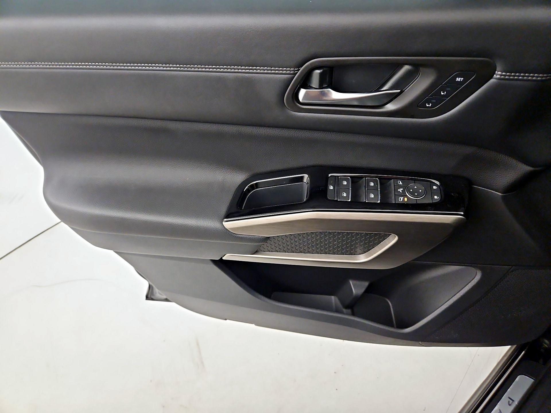 Thumbnail: 2024 Nissan Pathfinder - 12