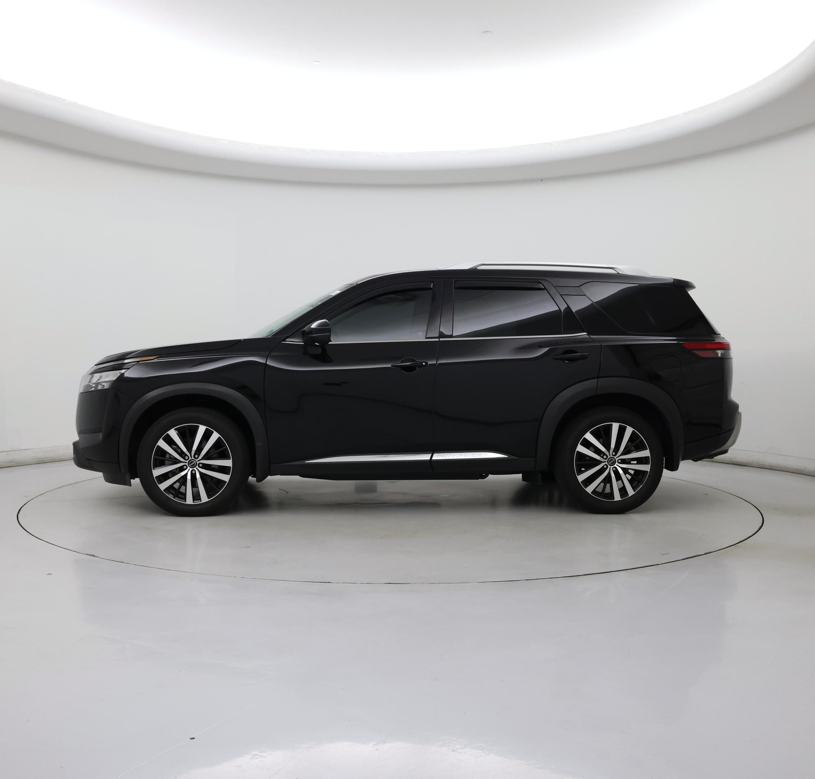 Thumbnail: 2024 Nissan Pathfinder - 3