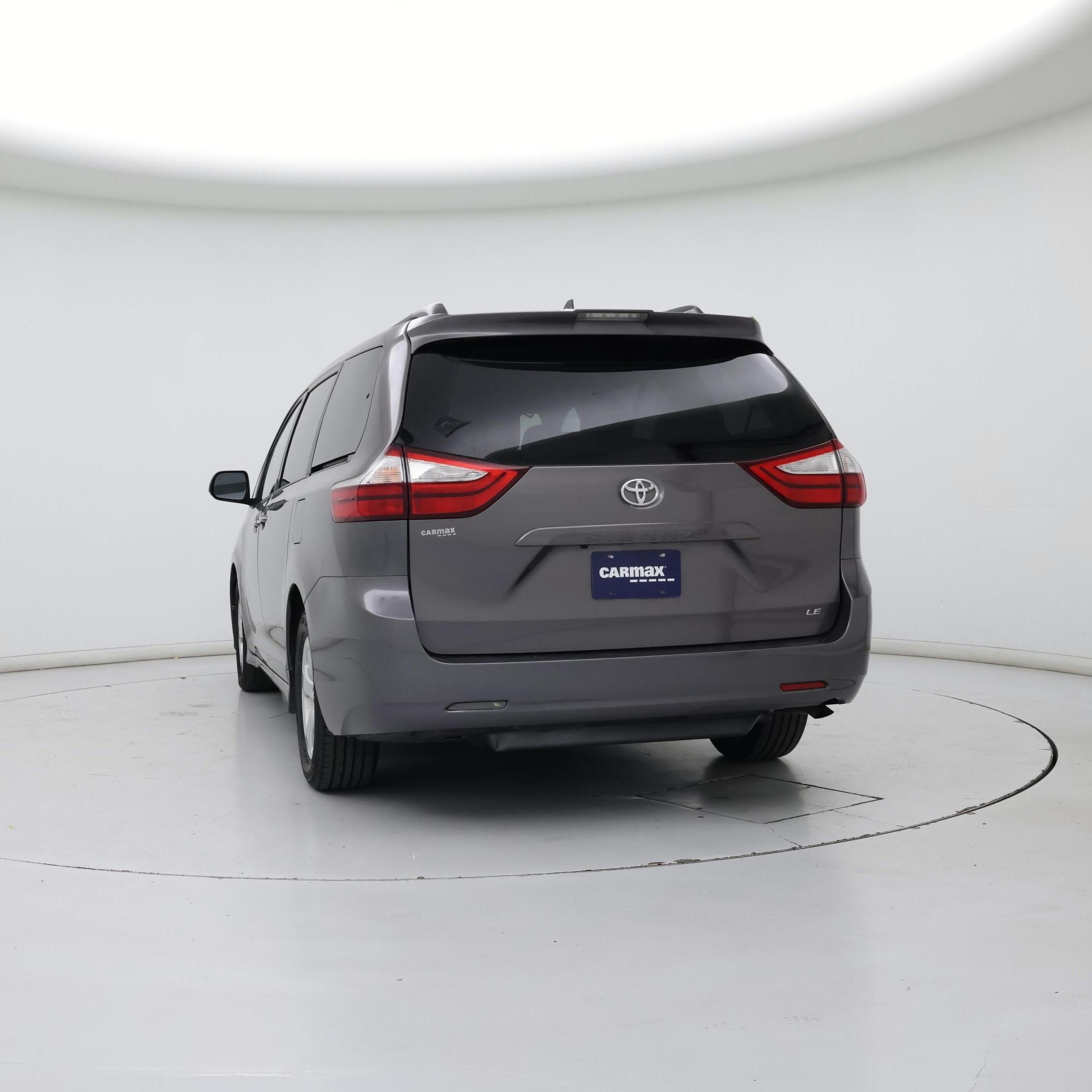 Thumbnail: 2019 Toyota Sienna - 6
