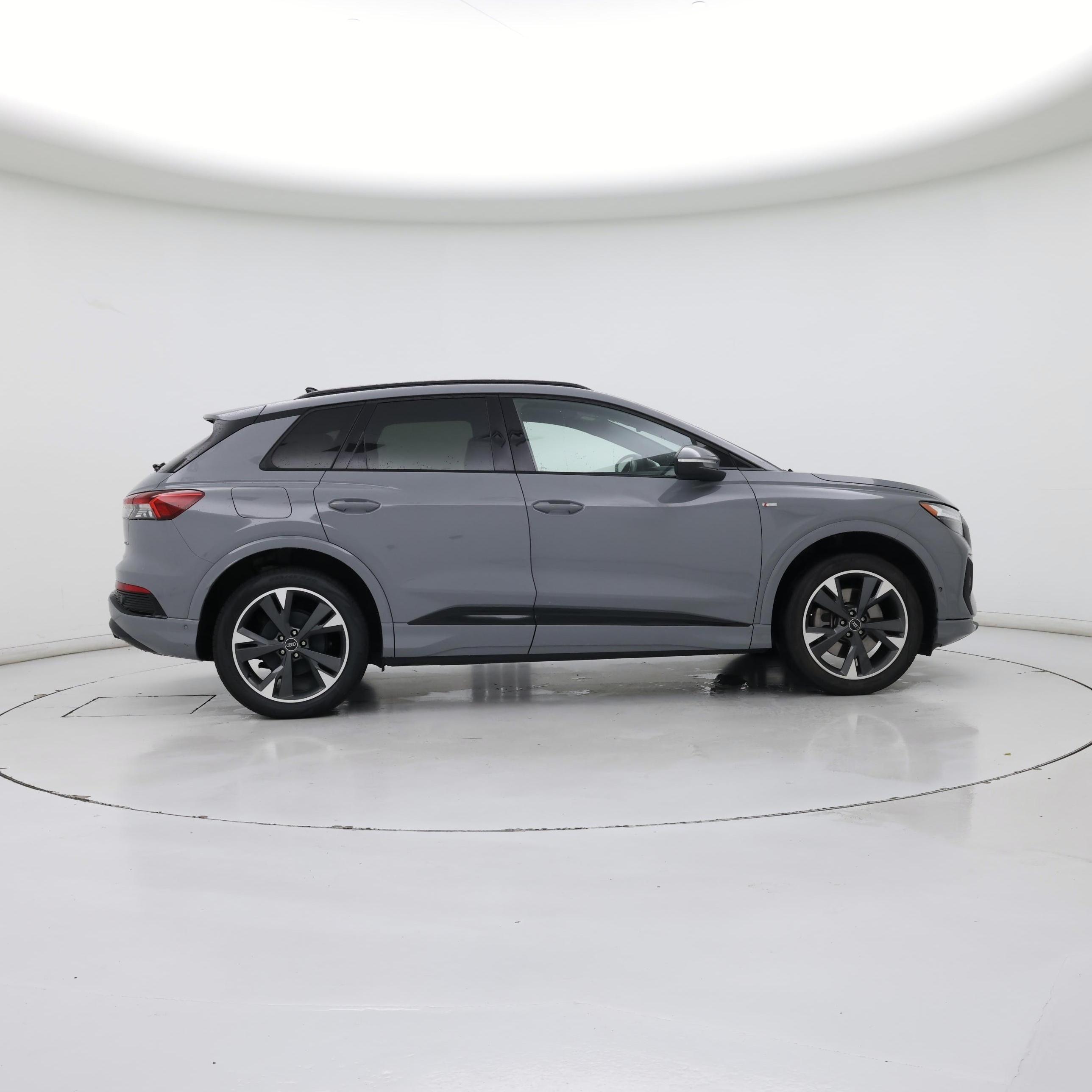 Thumbnail: 2024 Audi Q4 e-tron - 7