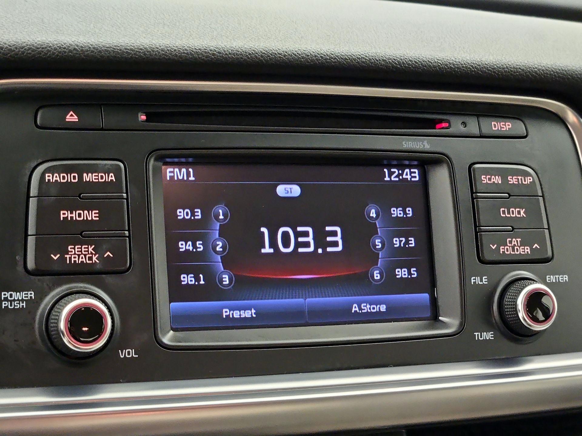Thumbnail: 2016 Kia Optima - 14