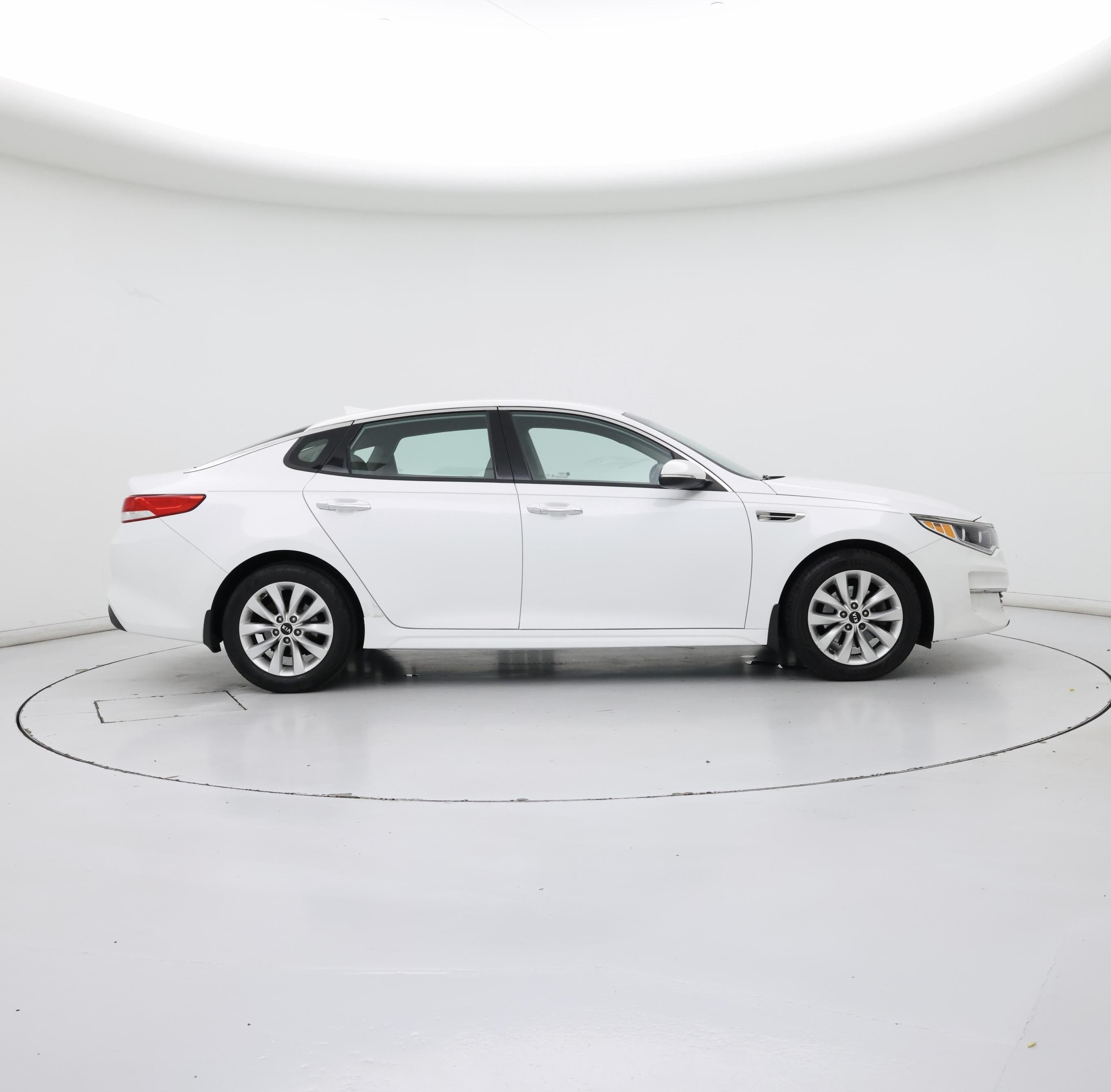 Thumbnail: 2016 Kia Optima - 7
