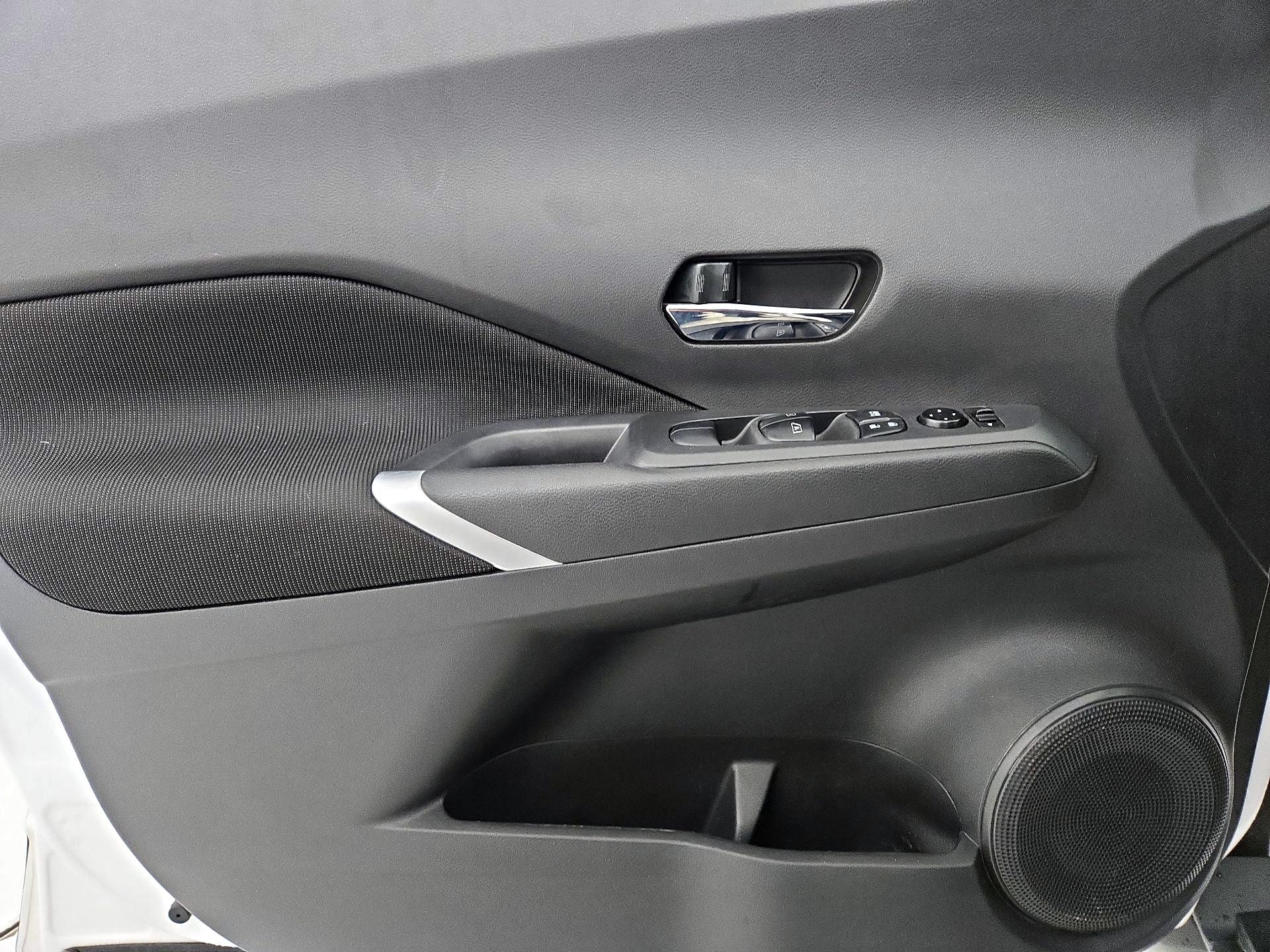 Thumbnail: 2021 Nissan Kicks - 12