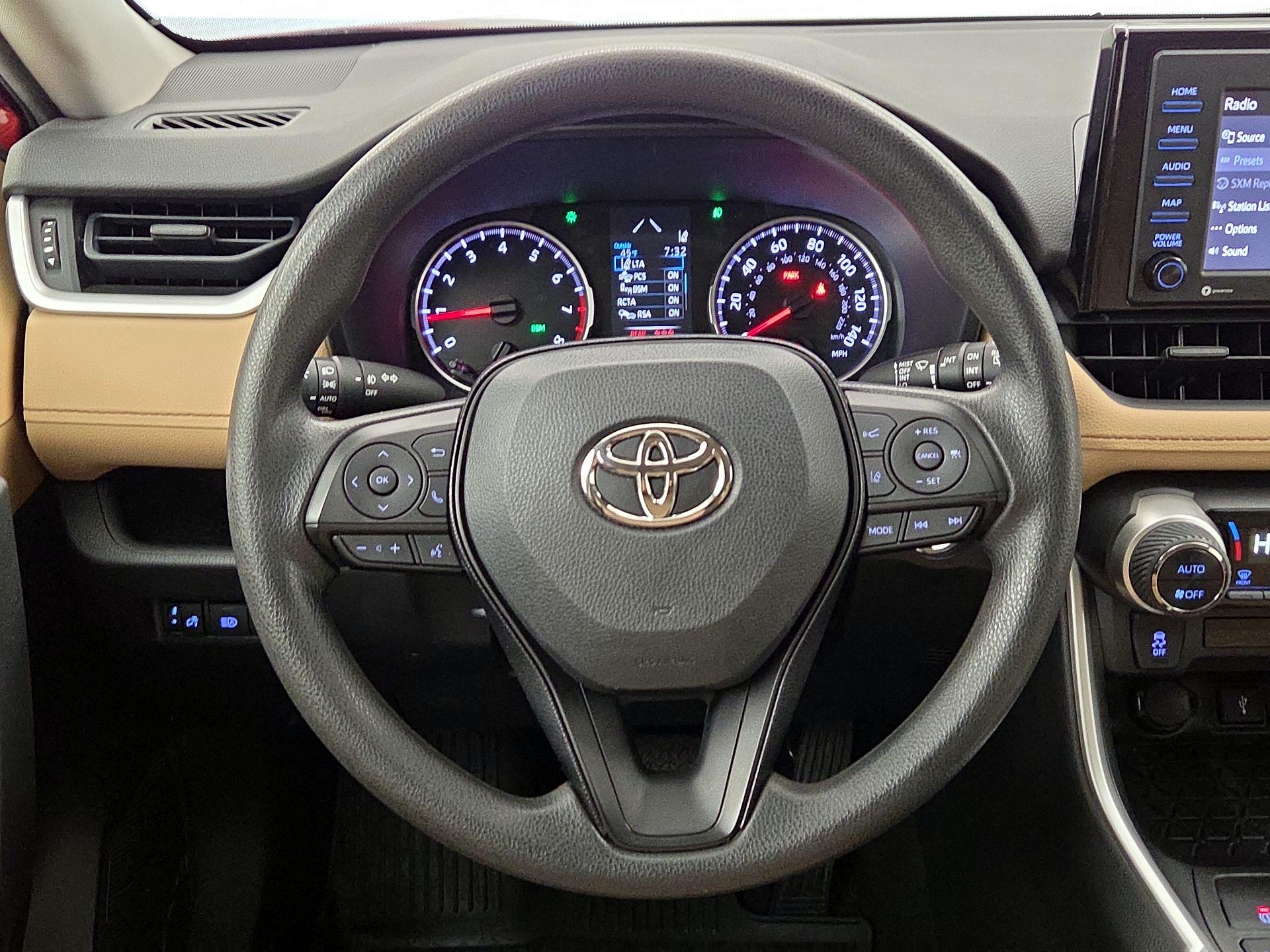 Thumbnail: 2020 Toyota RAV4 - 10