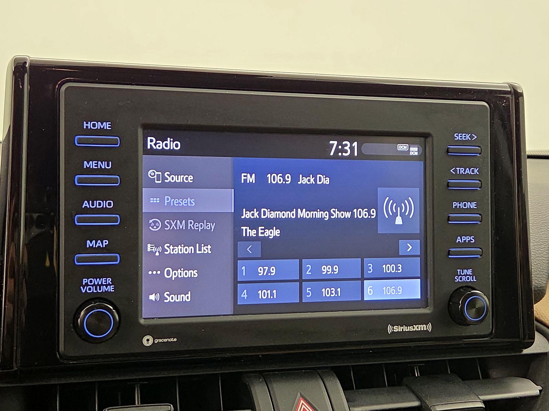 Thumbnail: 2020 Toyota RAV4 - 15