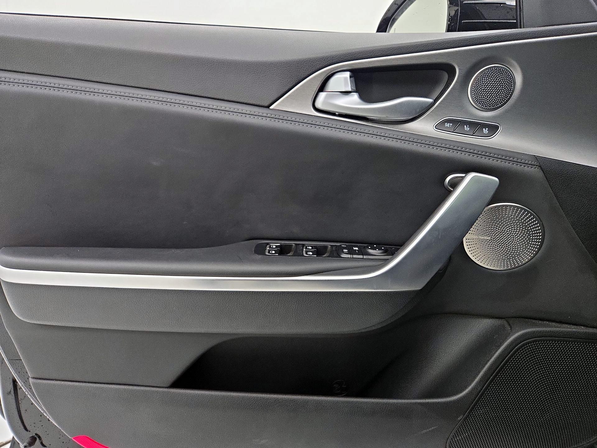 Thumbnail: 2019 Kia Stinger - 12