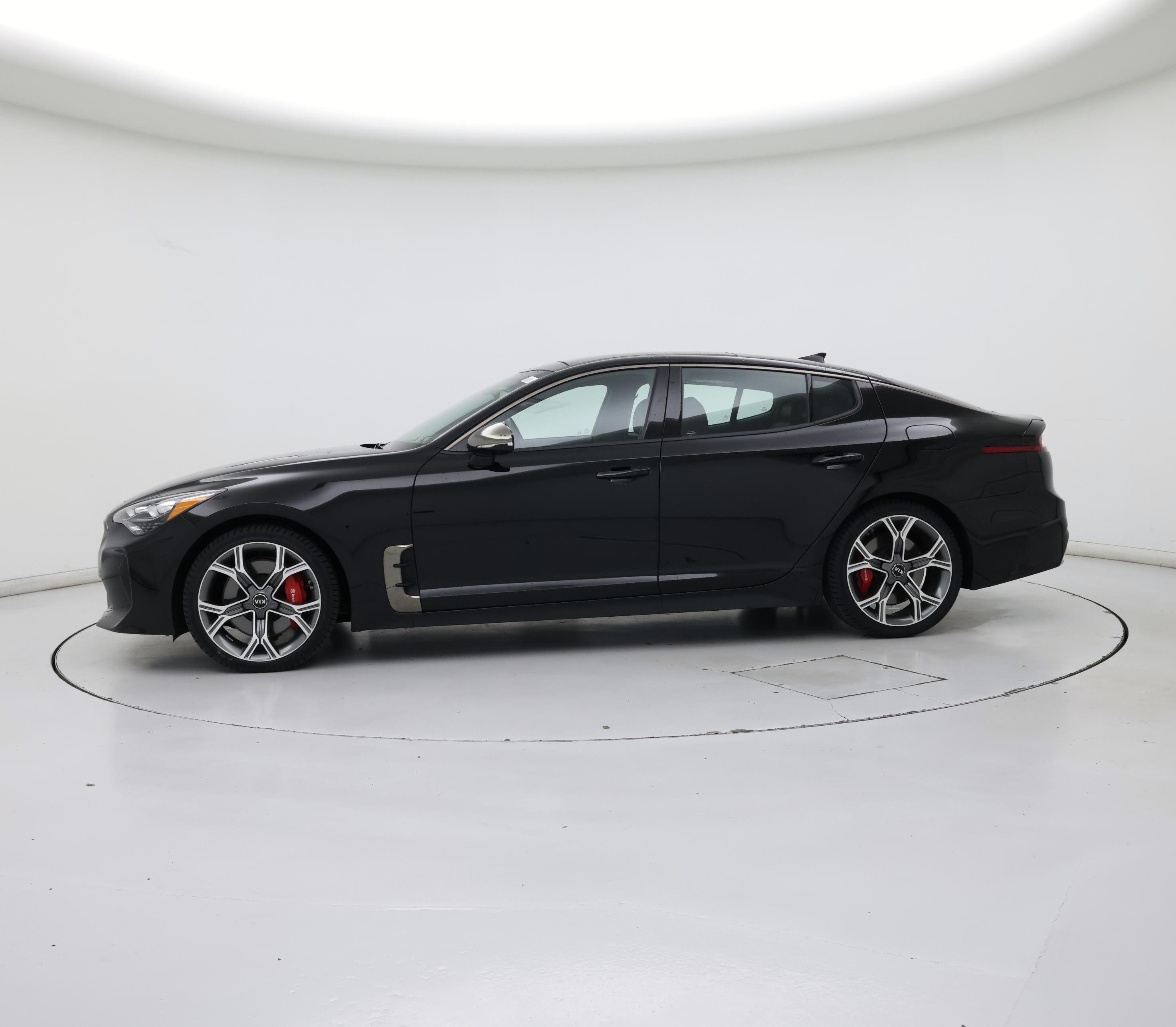Thumbnail: 2019 Kia Stinger - 3