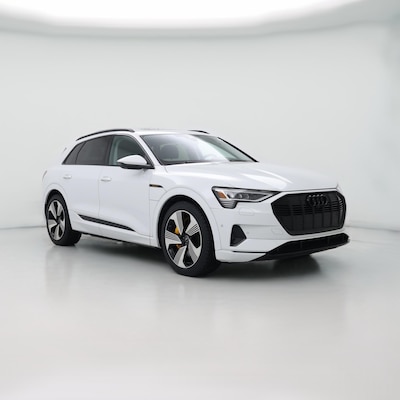 White 2023 Audi e-tron Premium Plus