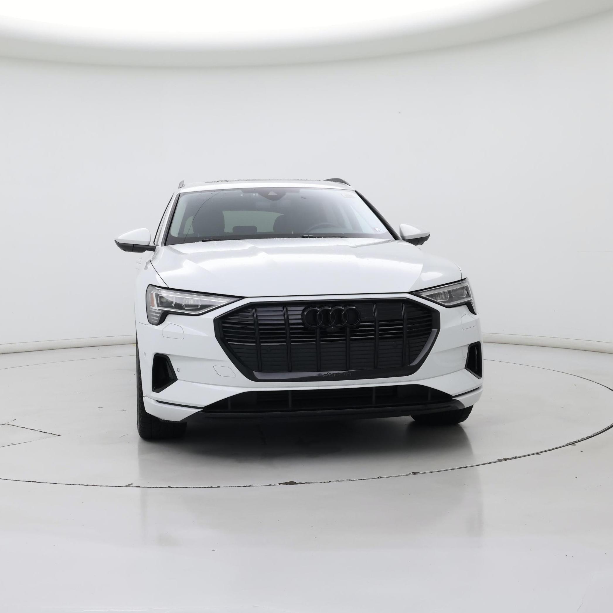 Thumbnail: 2023 Audi e-tron - 5