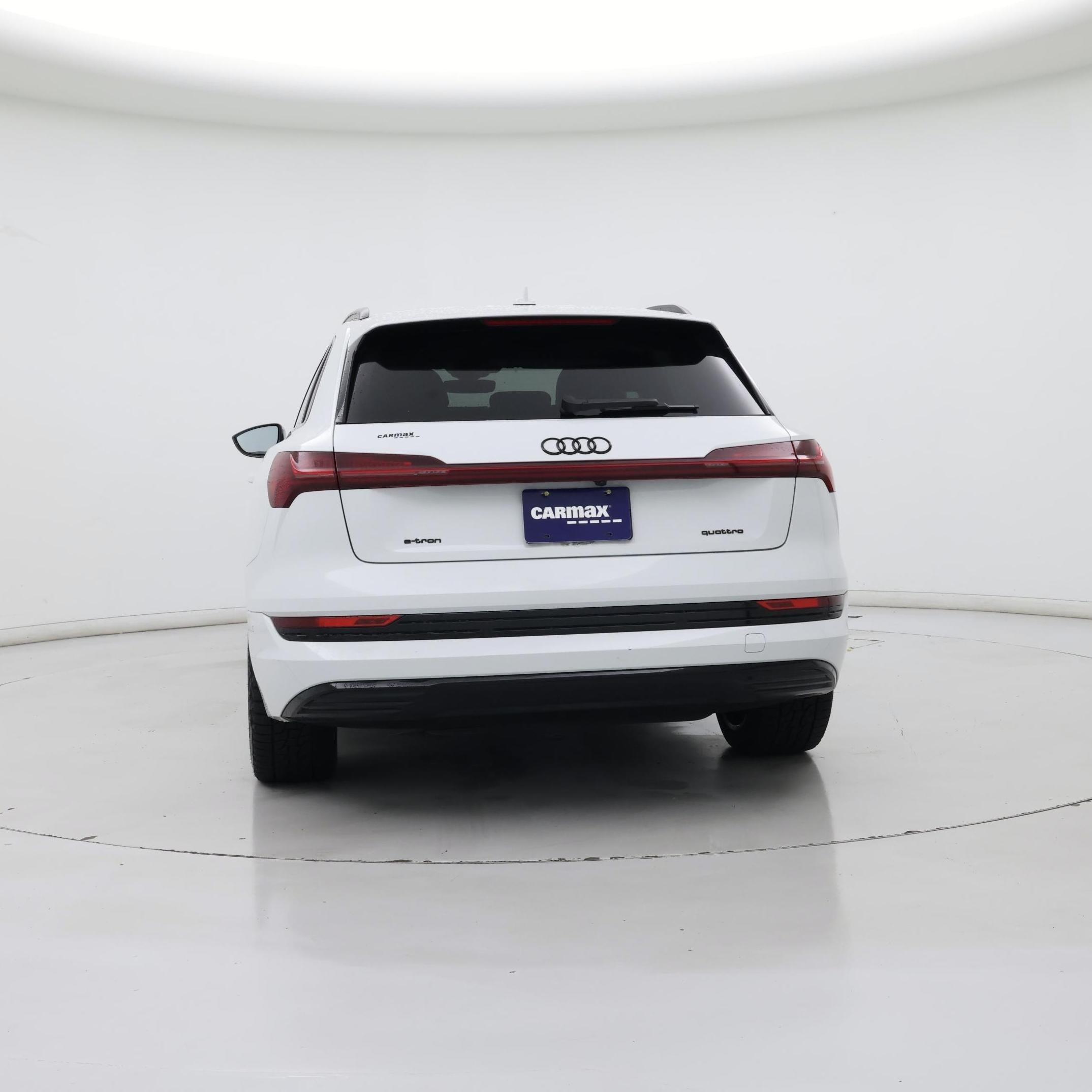 Thumbnail: 2023 Audi e-tron - 6