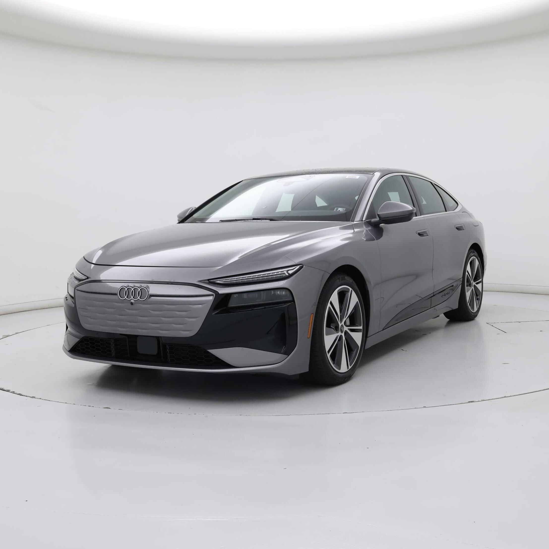 Thumbnail: 2025 Audi e-tron S - 4