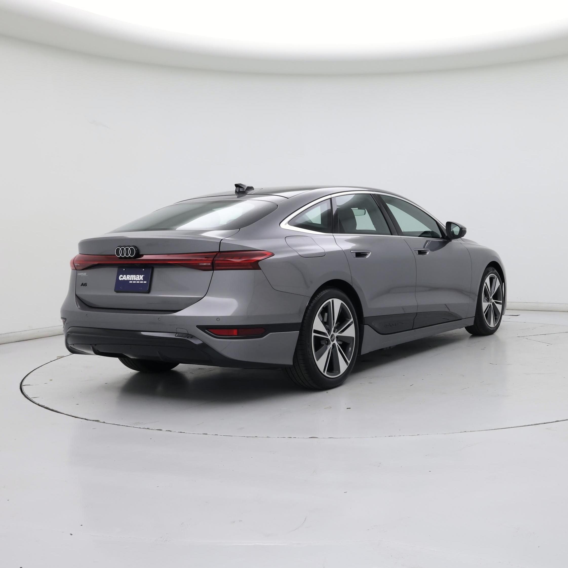 Thumbnail: 2025 Audi e-tron S - 8