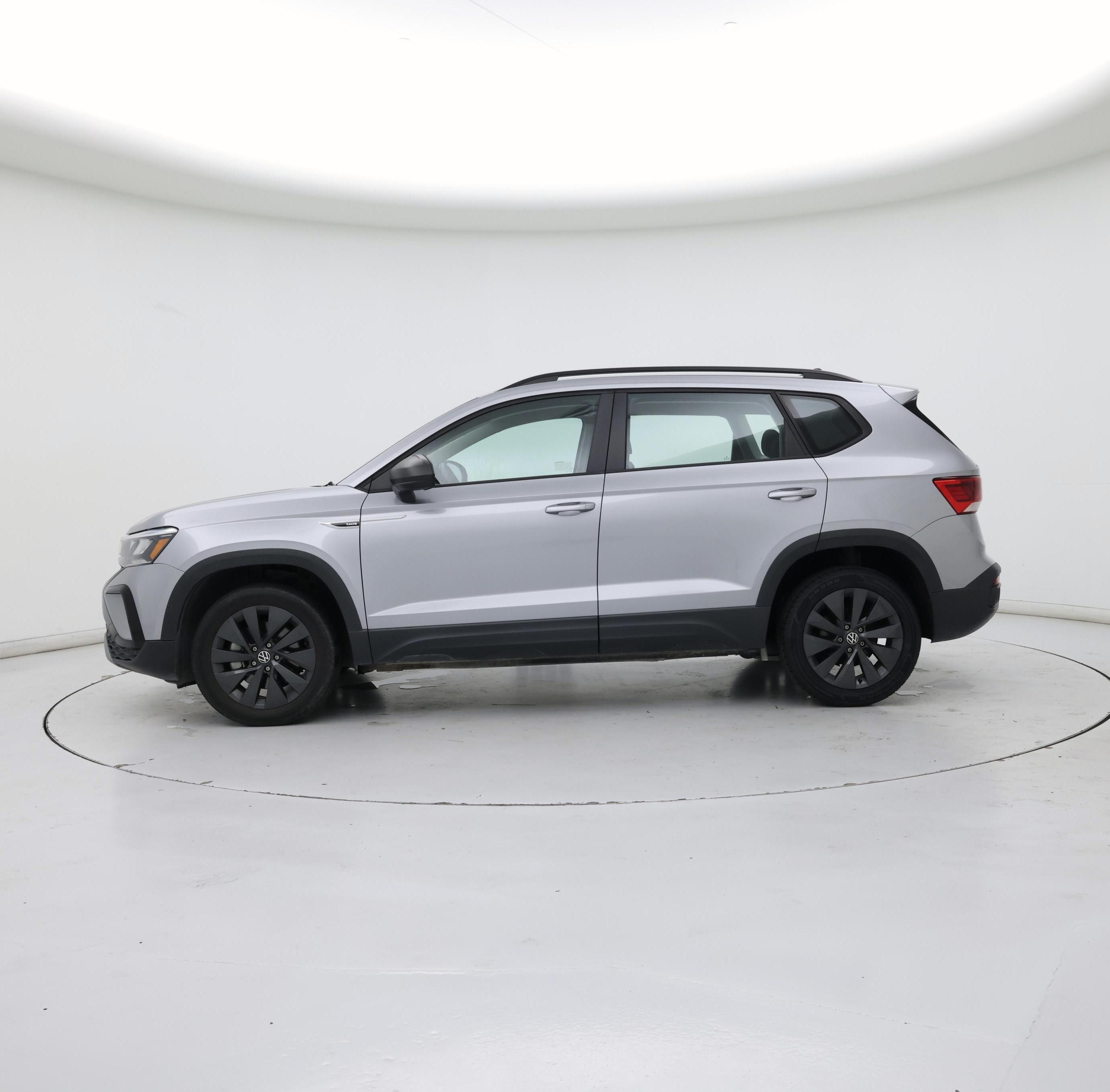 Thumbnail: 2022 Volkswagen Taos - 3