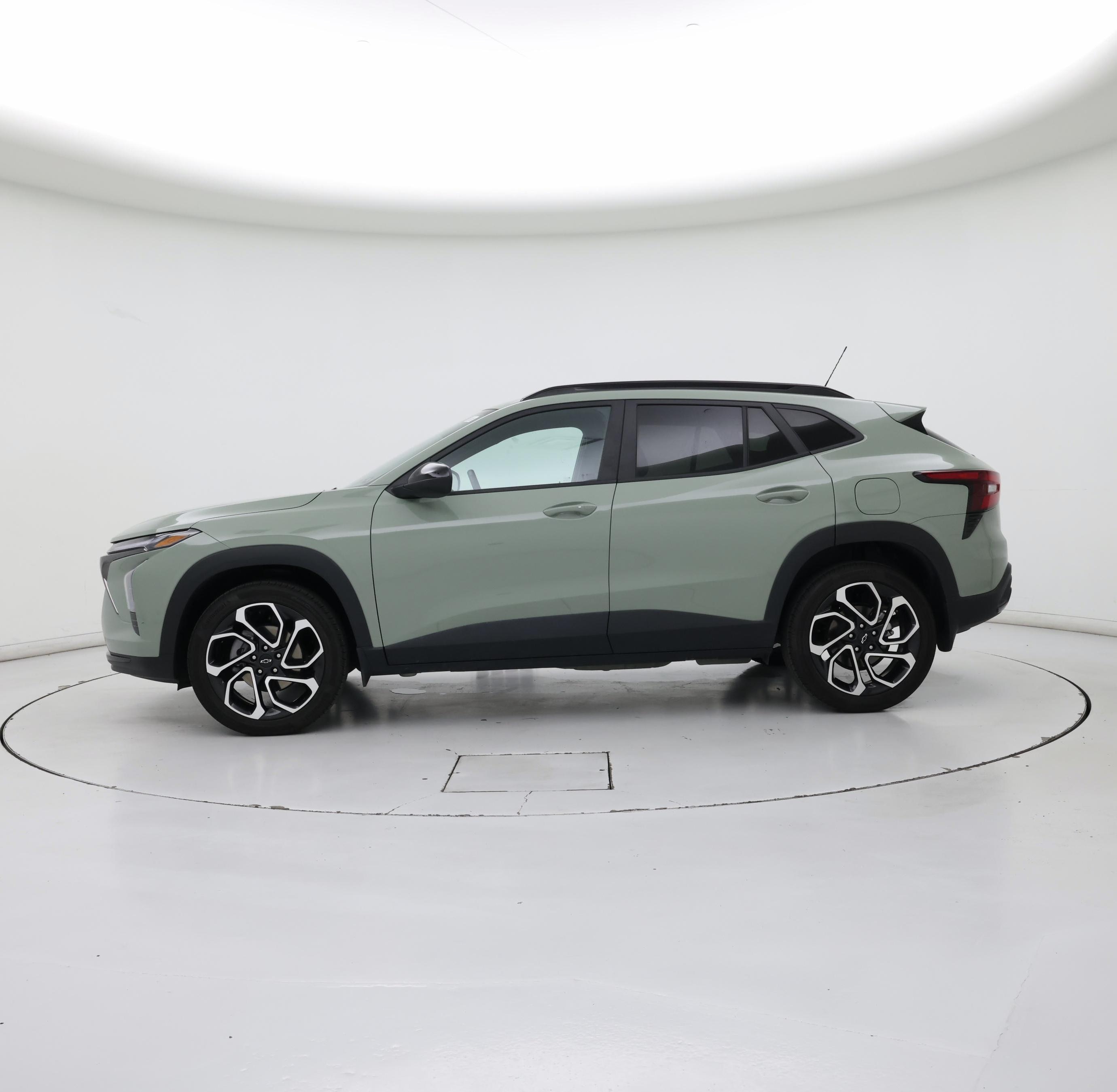 Thumbnail: 2024 Chevrolet Trax - 3