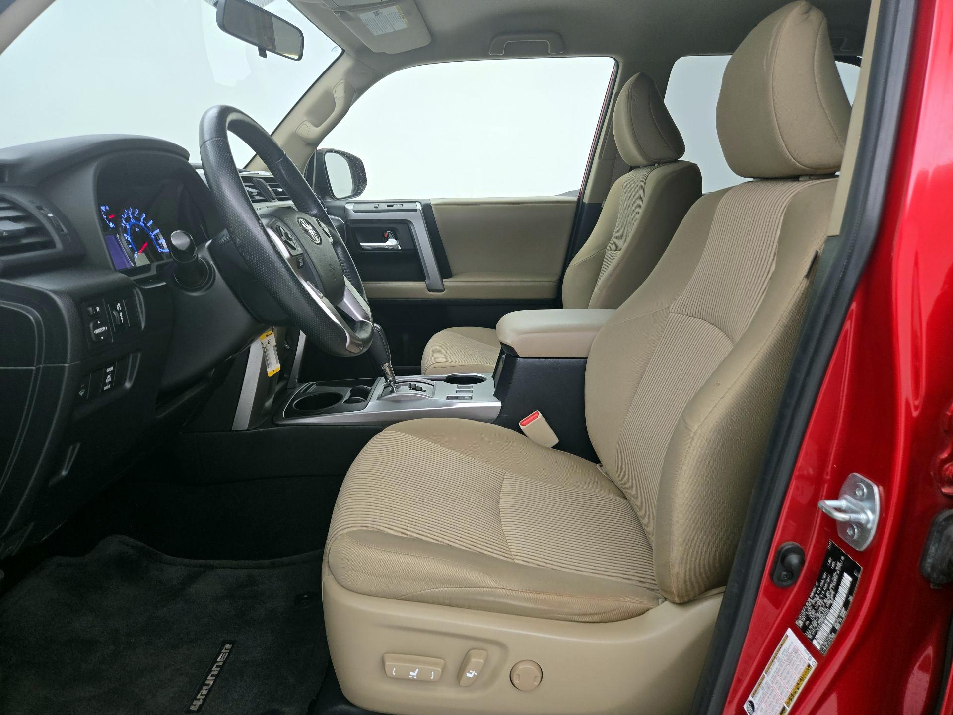 Thumbnail: 2015 Toyota 4Runner - 11