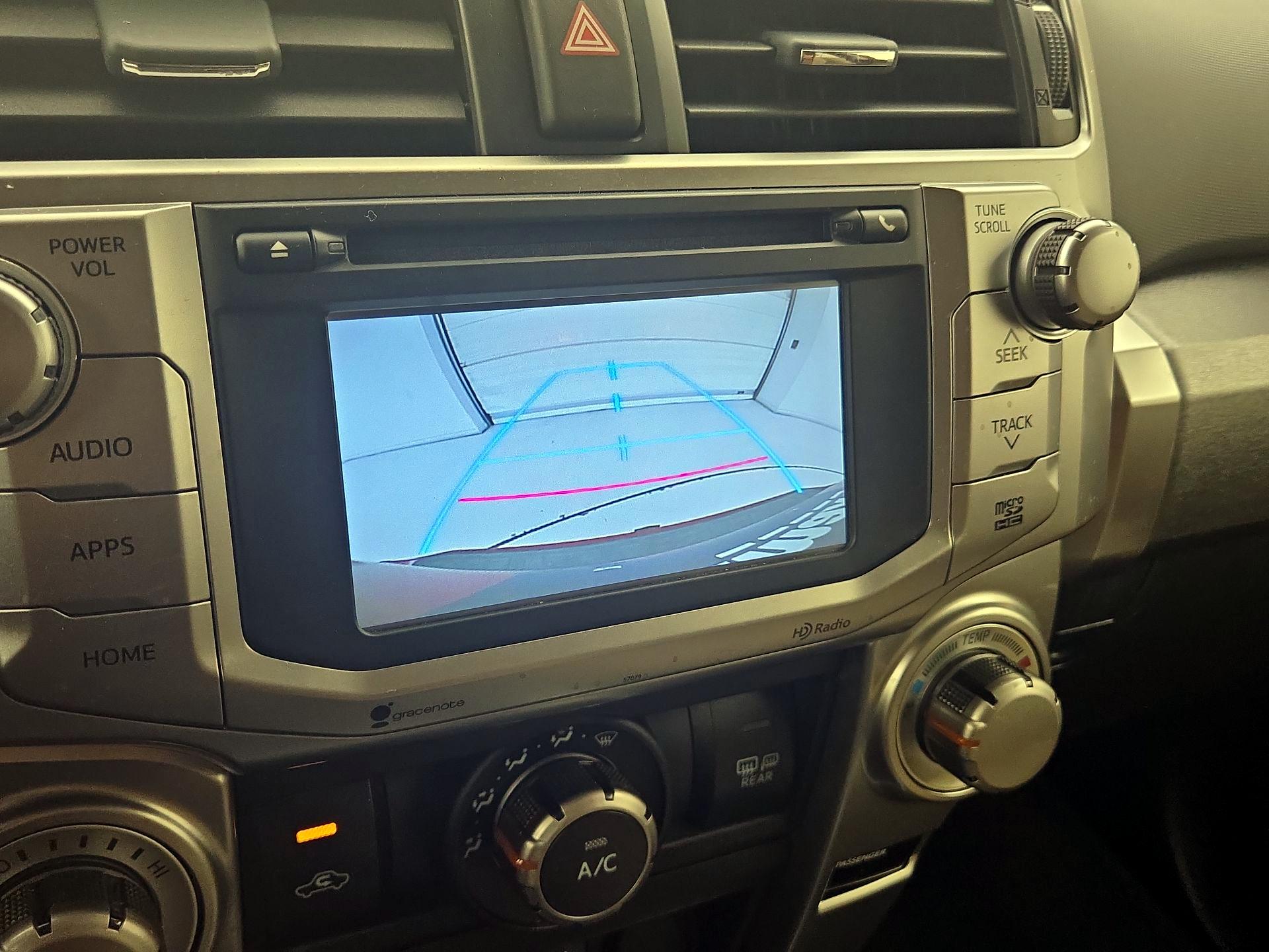 Thumbnail: 2015 Toyota 4Runner - 14