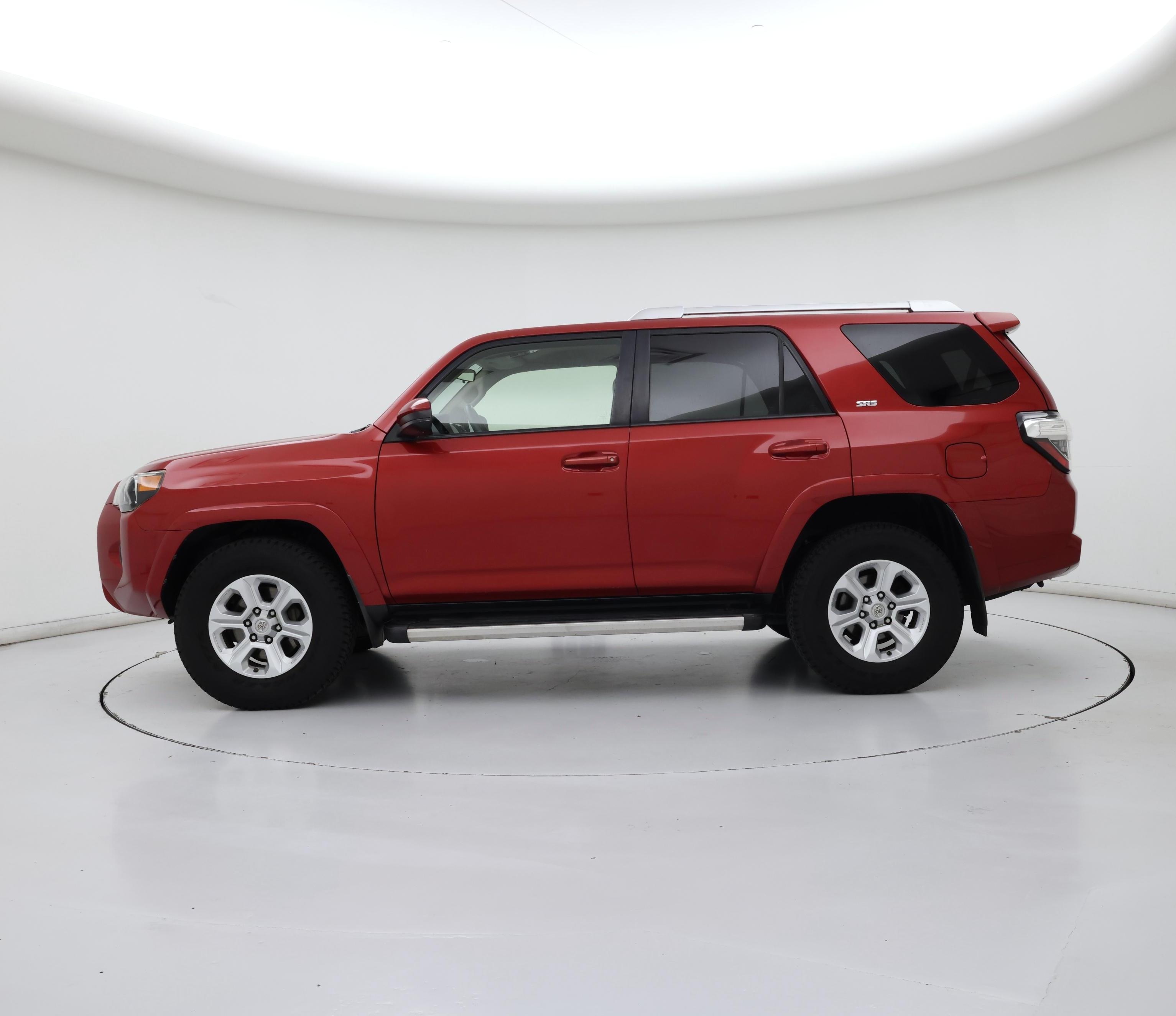 Thumbnail: 2015 Toyota 4Runner - 3