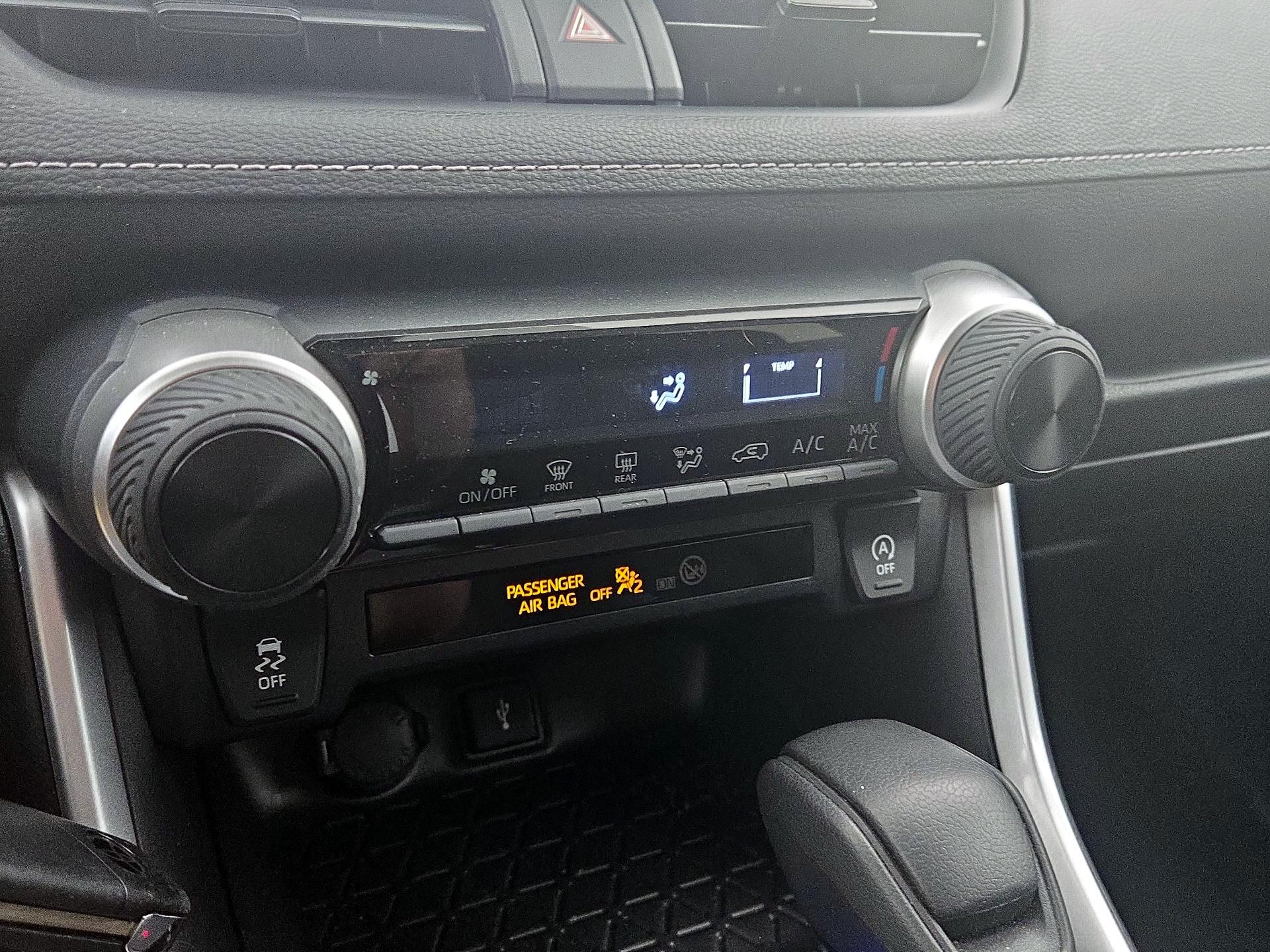 Thumbnail: 2021 Toyota RAV4 - 16