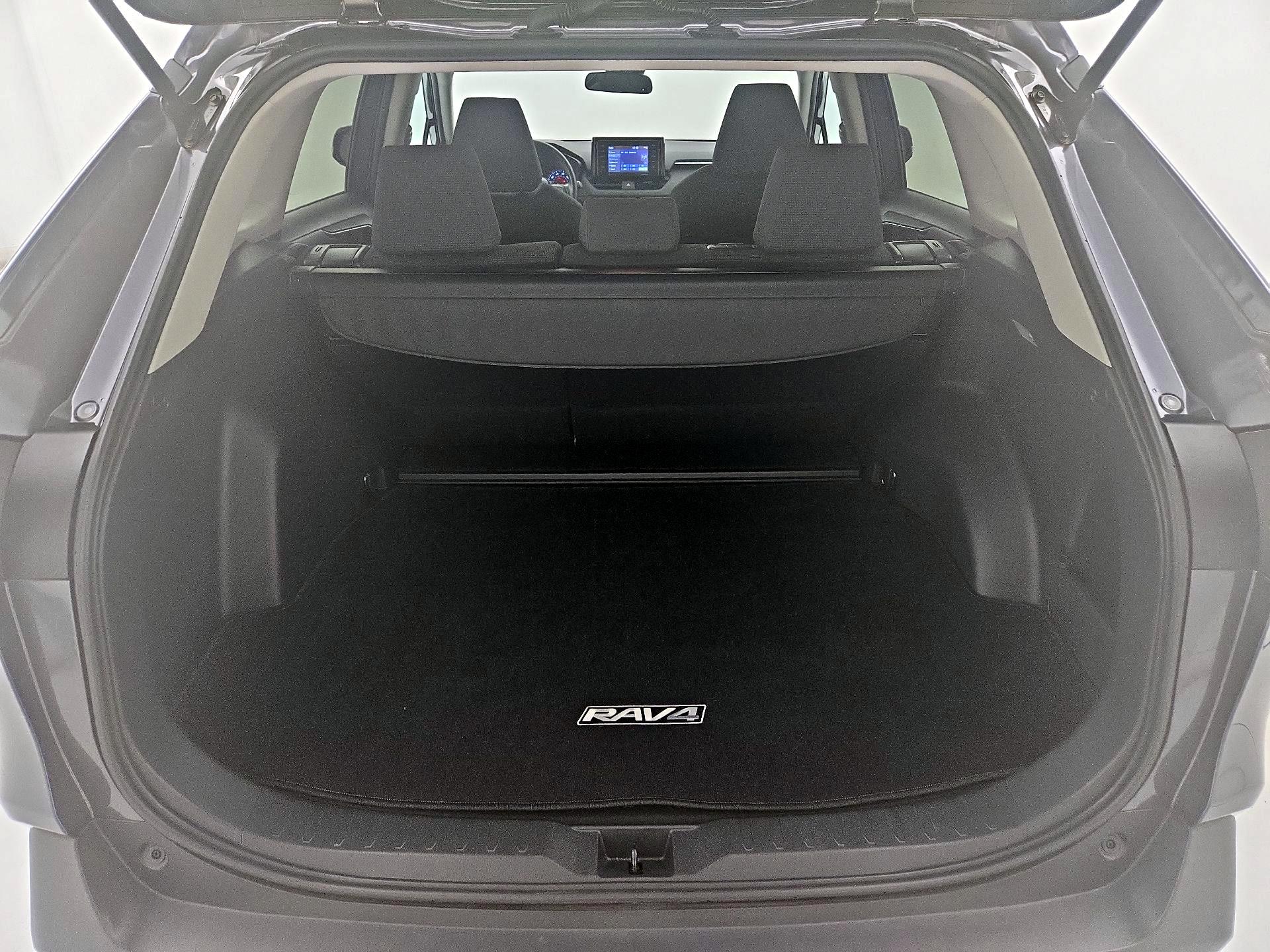 Thumbnail: 2021 Toyota RAV4 - 19