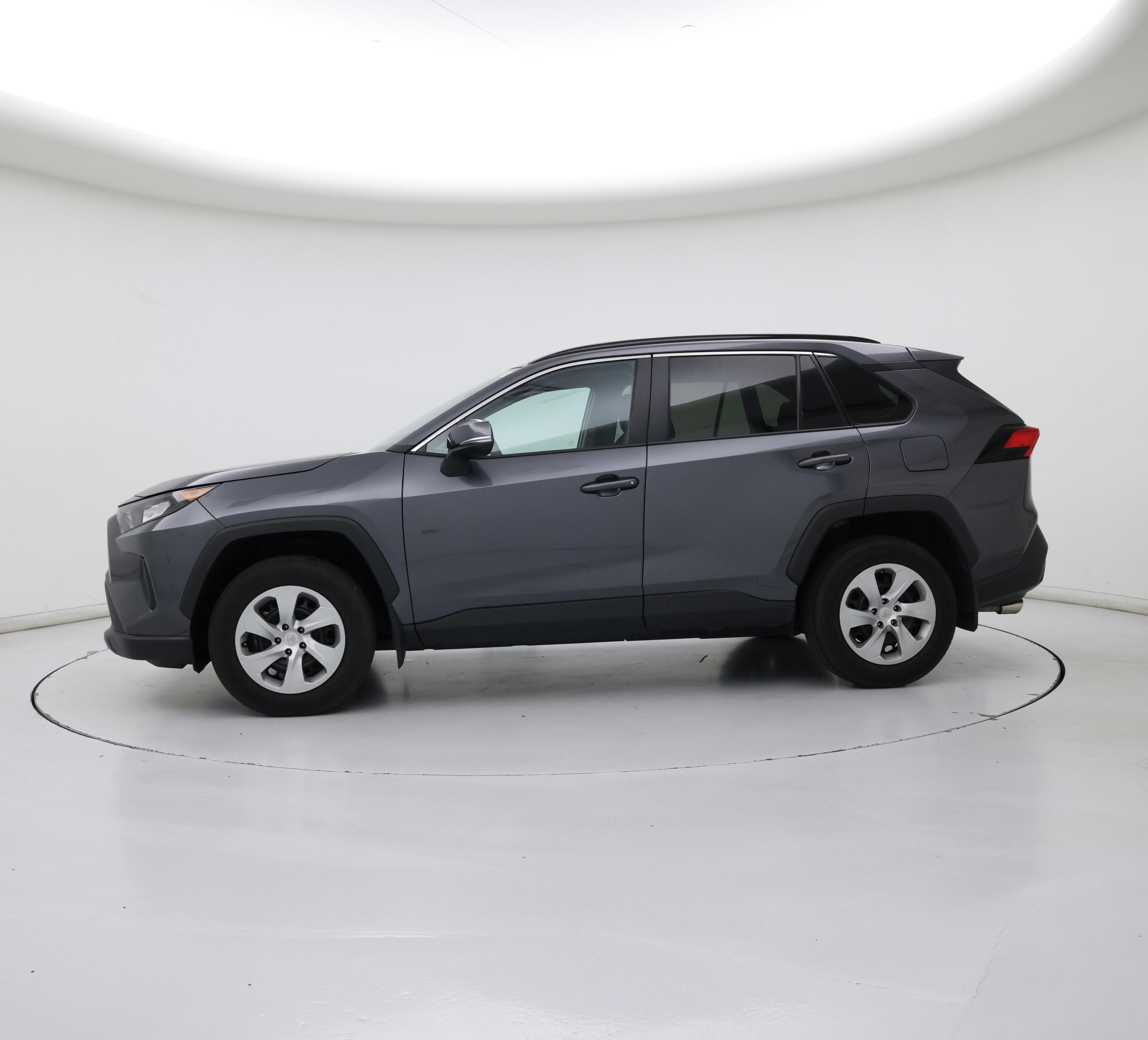 Thumbnail: 2021 Toyota RAV4 - 3