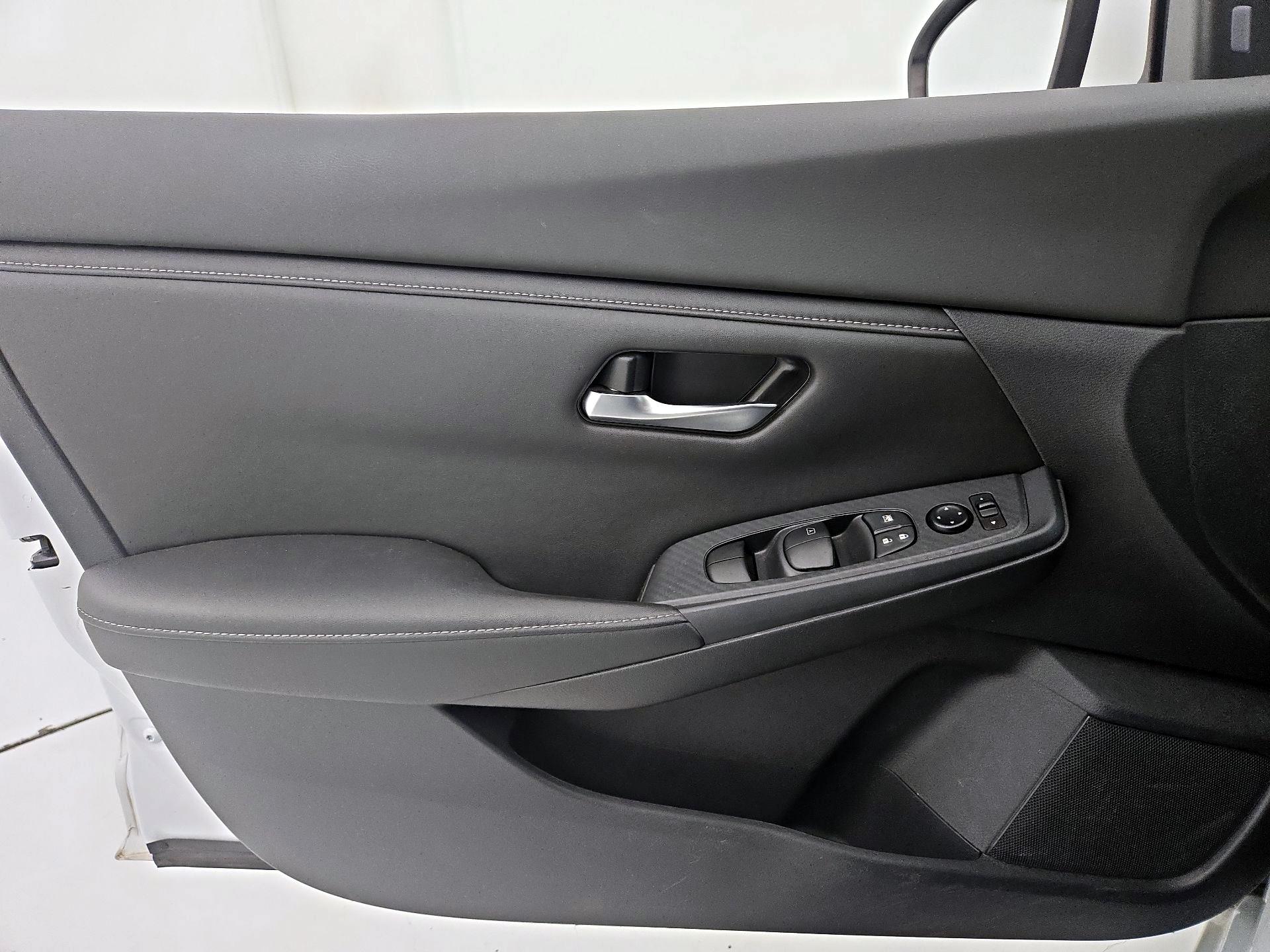 Thumbnail: 2022 Nissan Sentra - 12