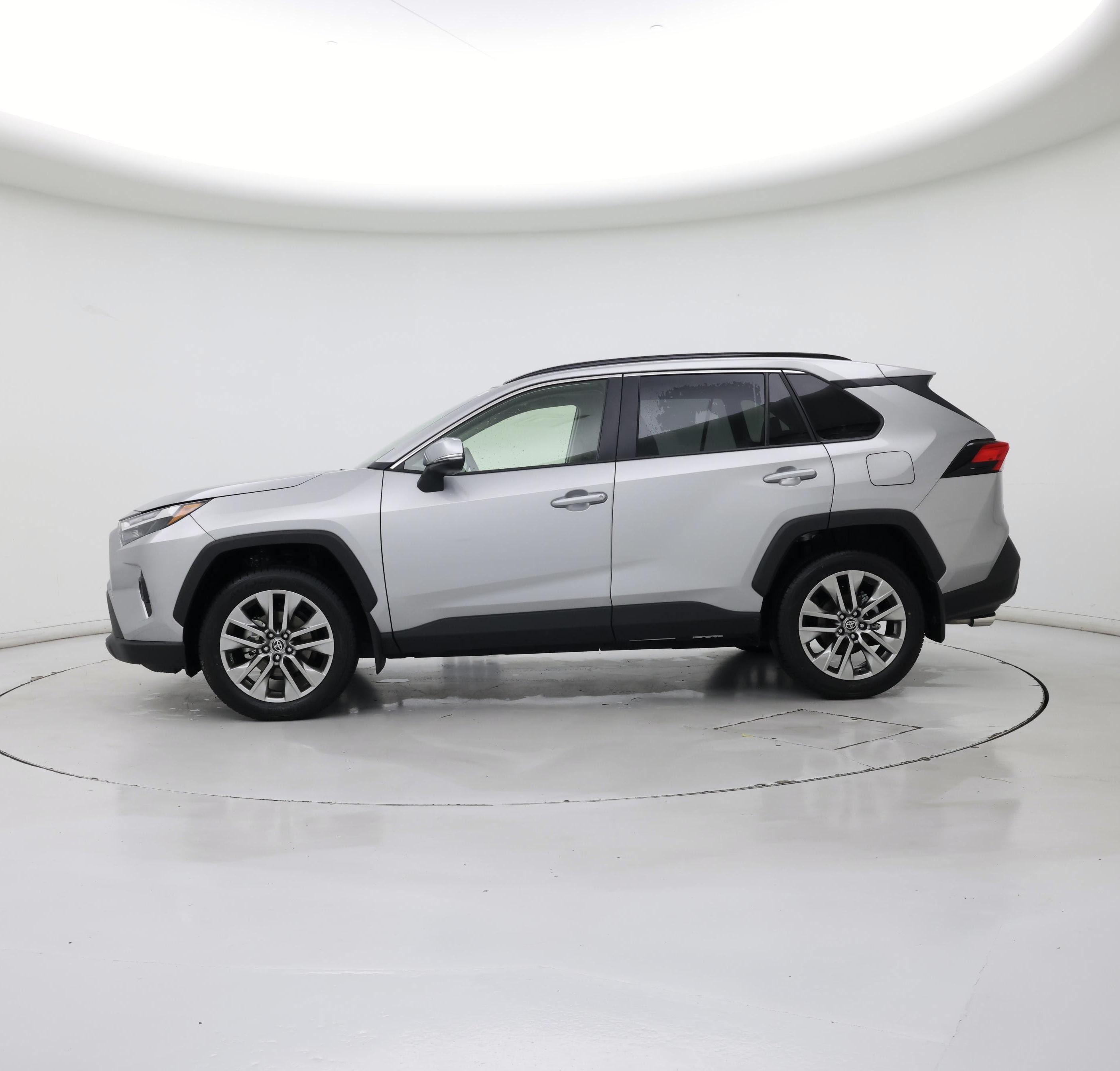 Thumbnail: 2025 Toyota RAV4 - 3