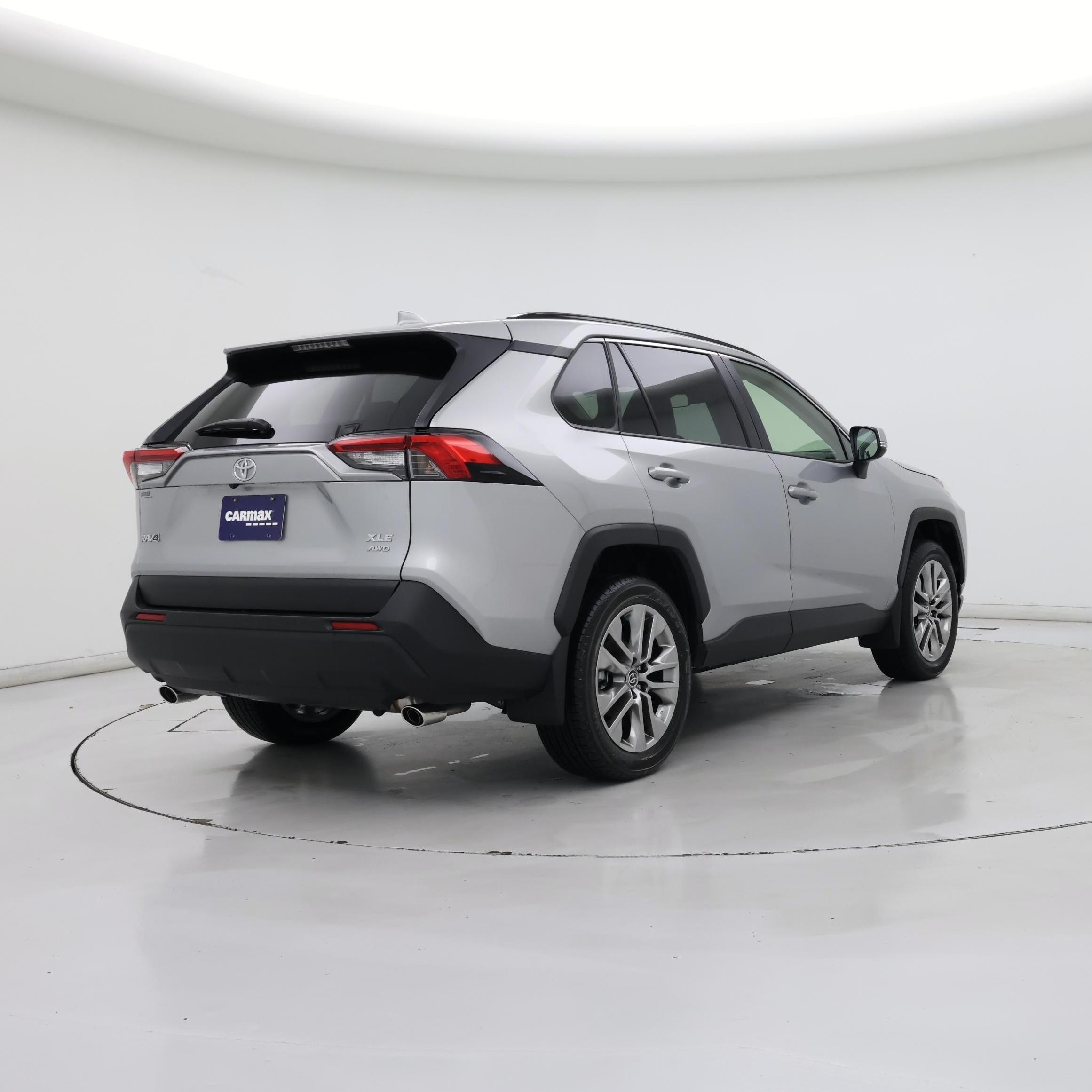 Thumbnail: 2025 Toyota RAV4 - 8