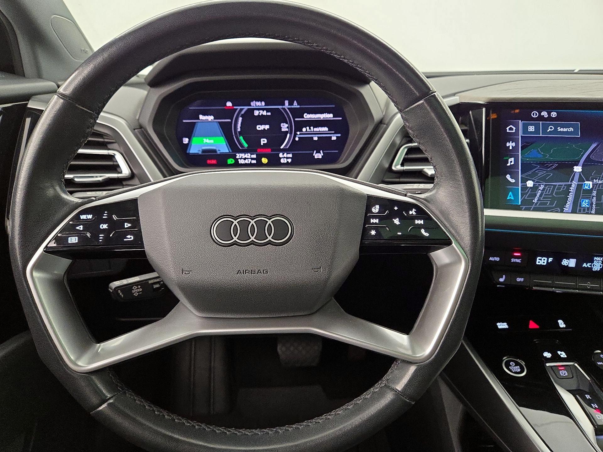 Thumbnail: 2023 Audi Q4 e-tron - 10