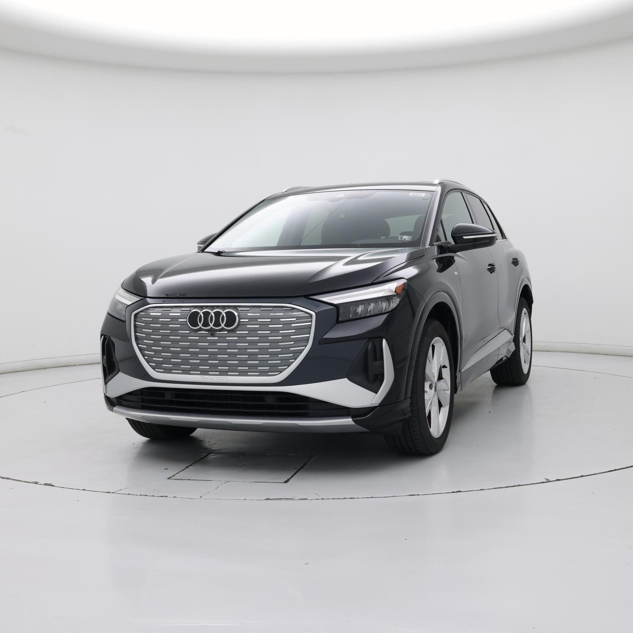 Thumbnail: 2023 Audi Q4 e-tron - 4